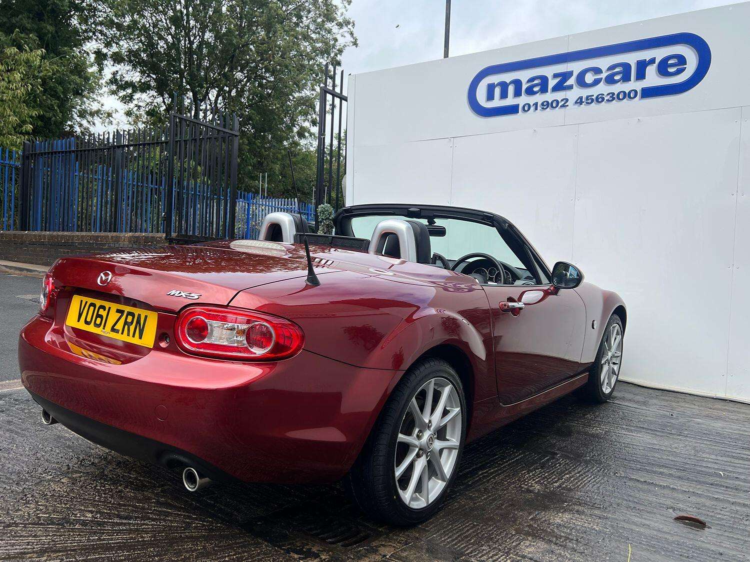 2011 MAZDA MX-5 2011 MAZDA MX-5