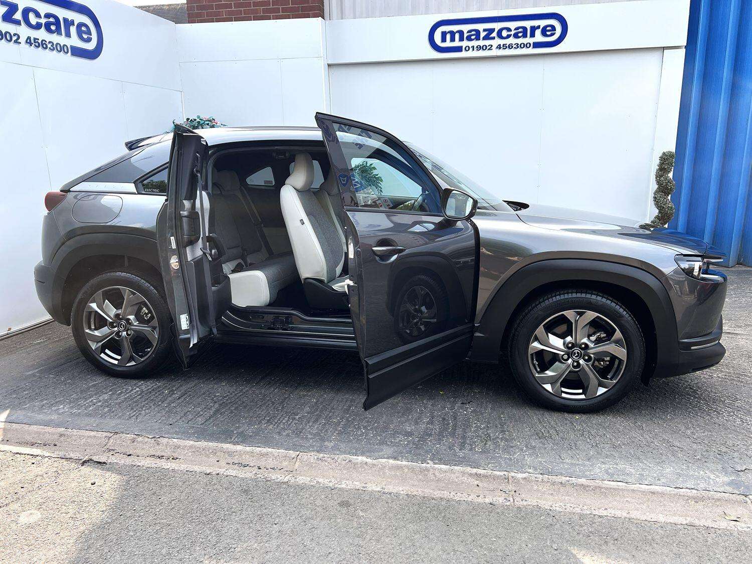 2022 MAZDA MX-30 2022 MAZDA MX-30