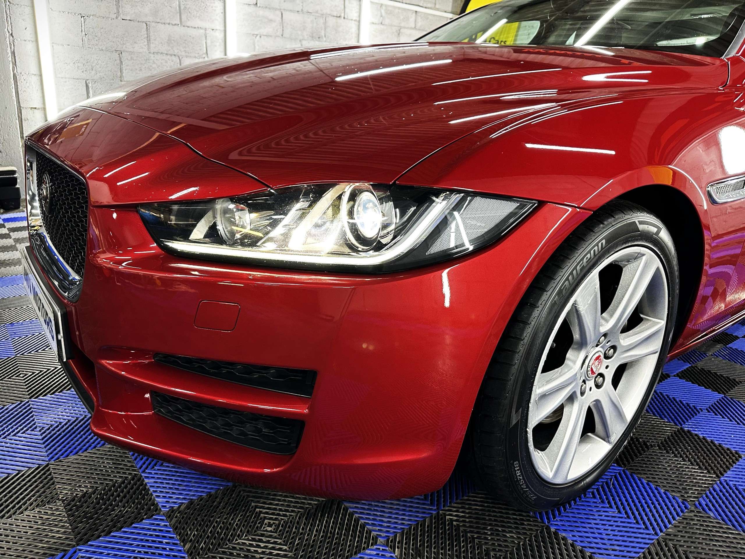 2015 JAGUAR XE 2015 JAGUAR XE