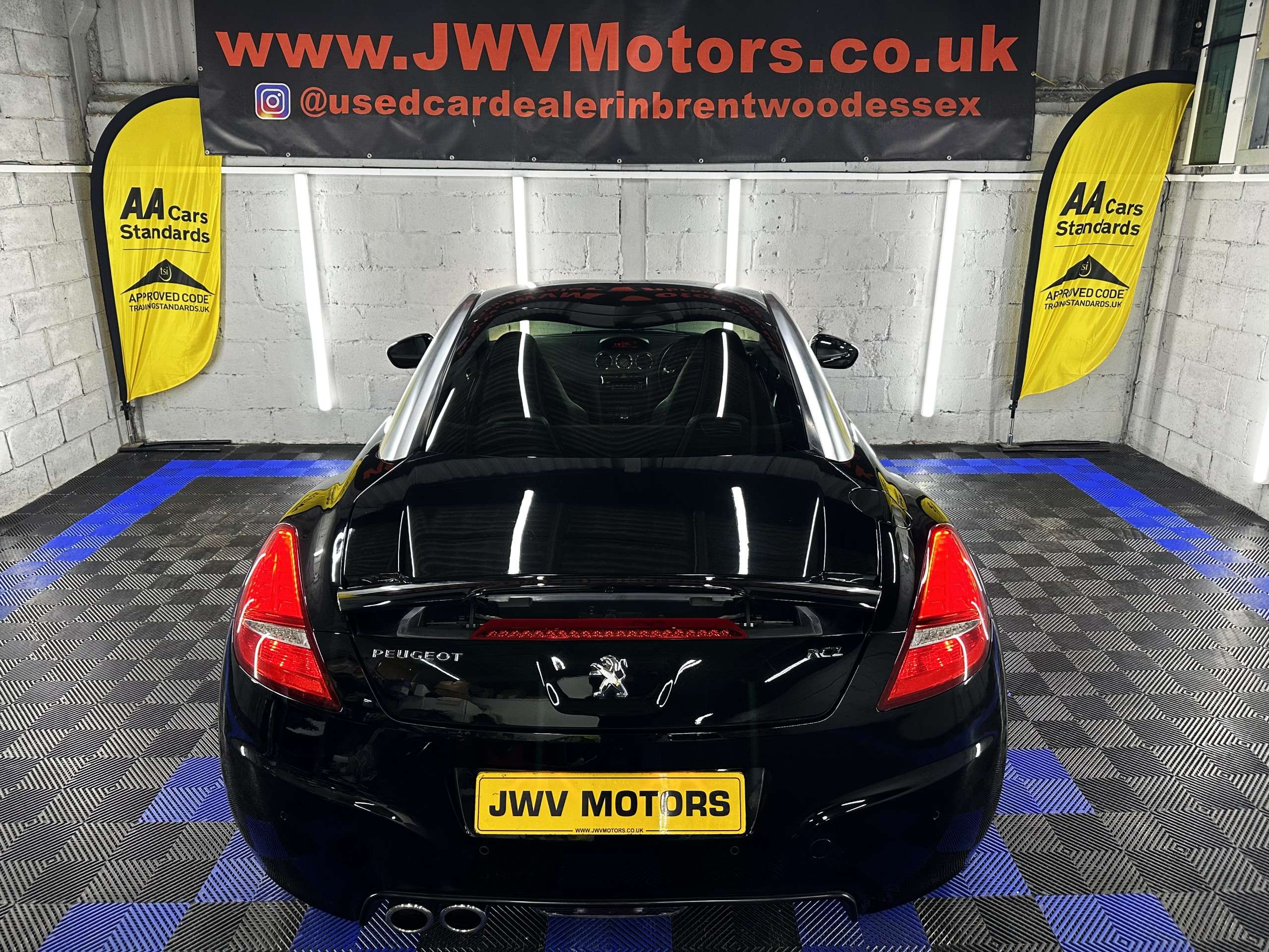 2011 PEUGEOT RCZ 2011 PEUGEOT RCZ