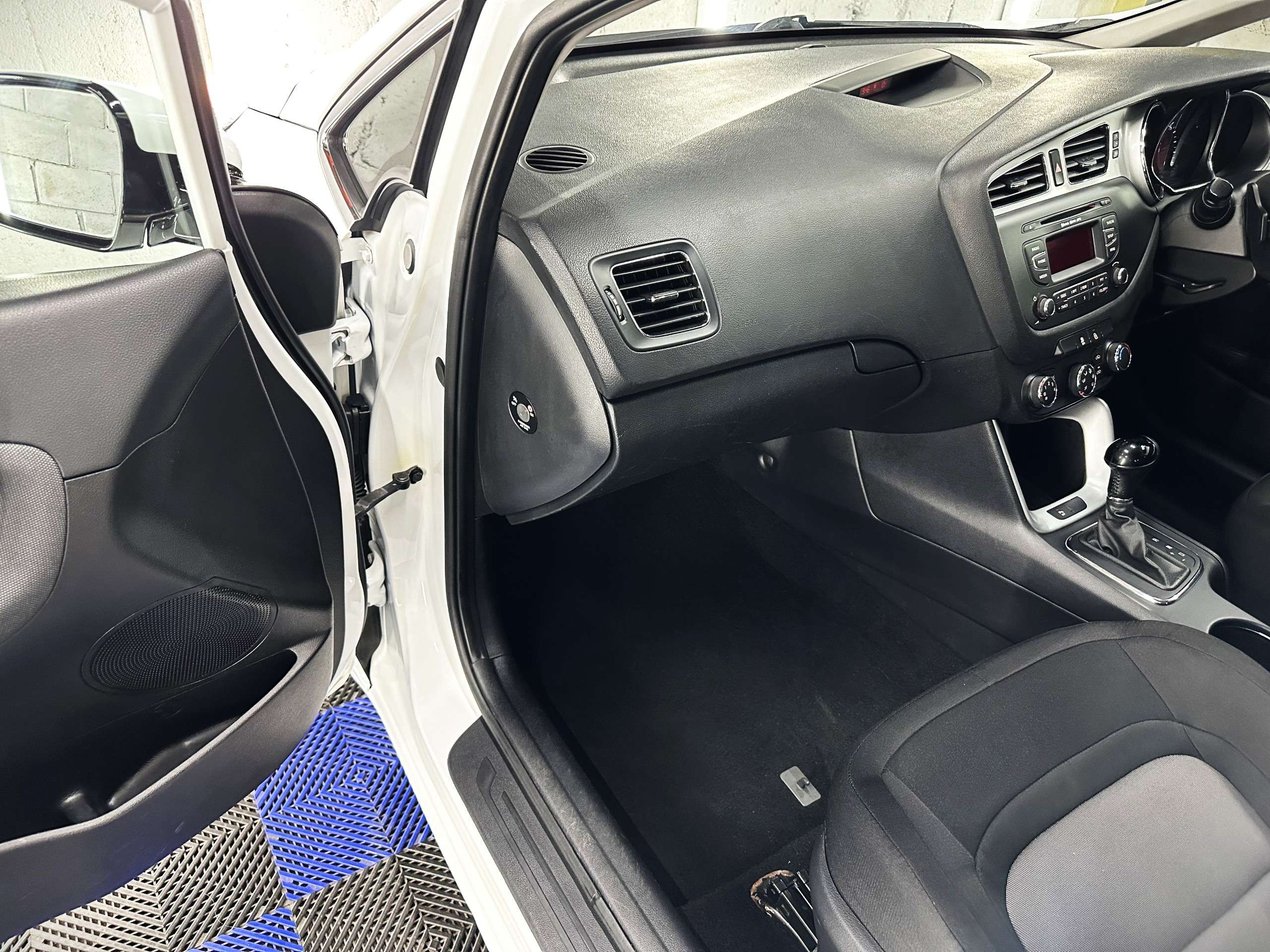 2015 KIA CEED 2015 KIA CEED