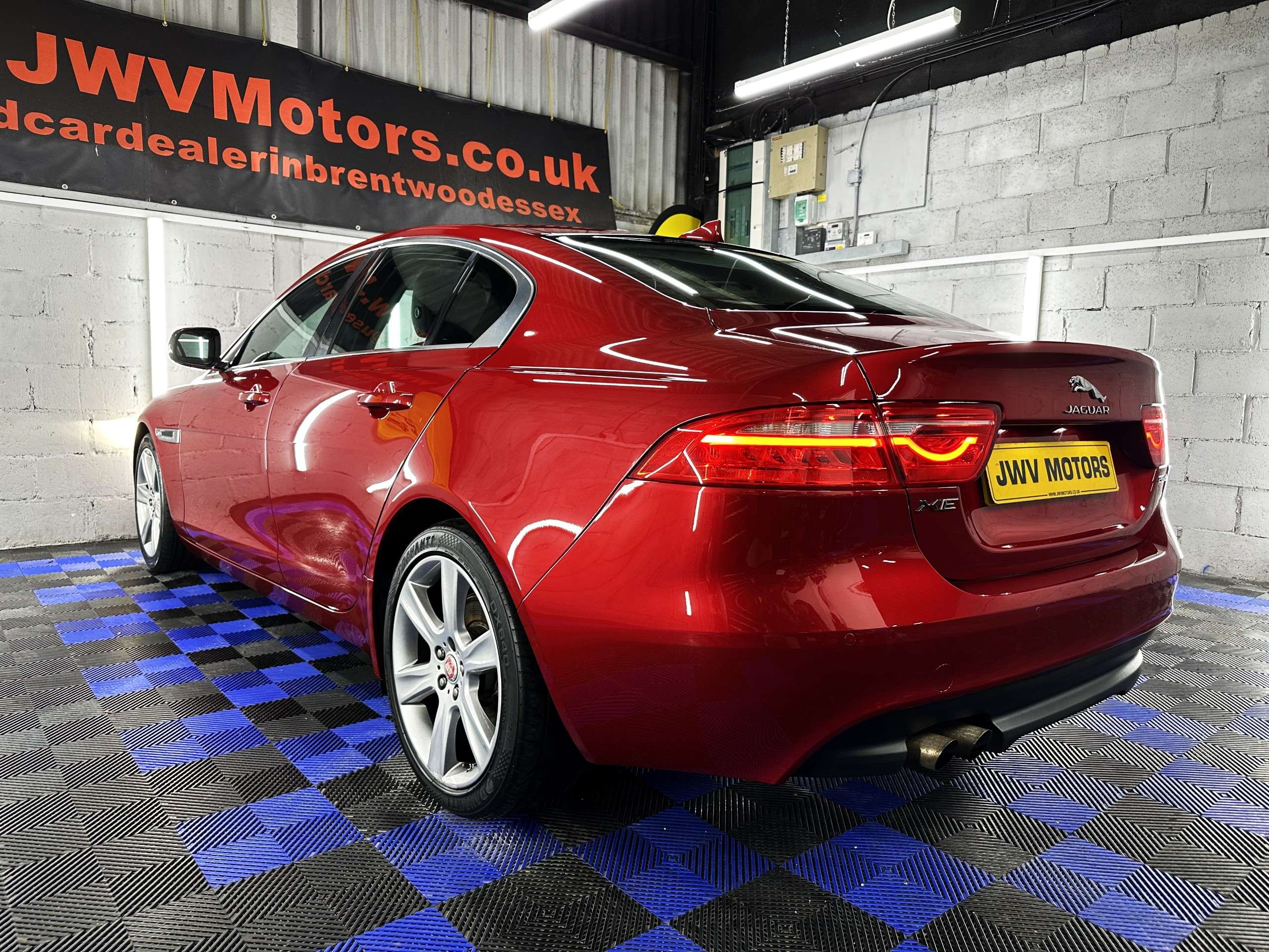 2015 JAGUAR XE 2015 JAGUAR XE