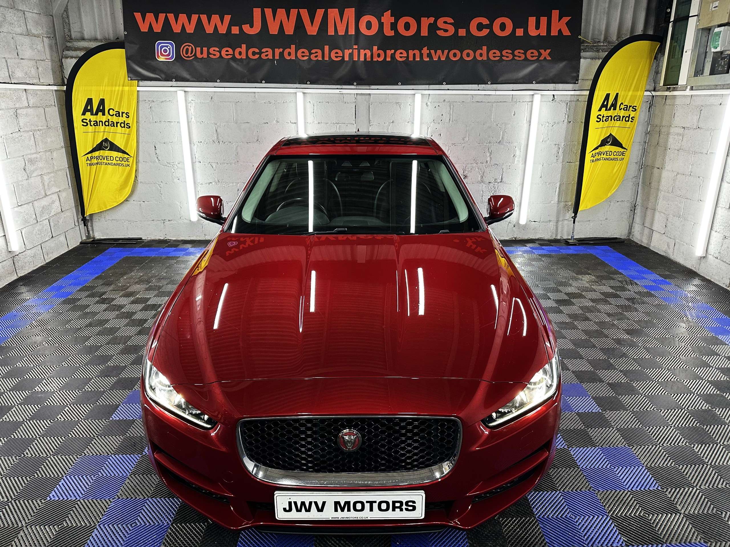 2015 JAGUAR XE 2015 JAGUAR XE