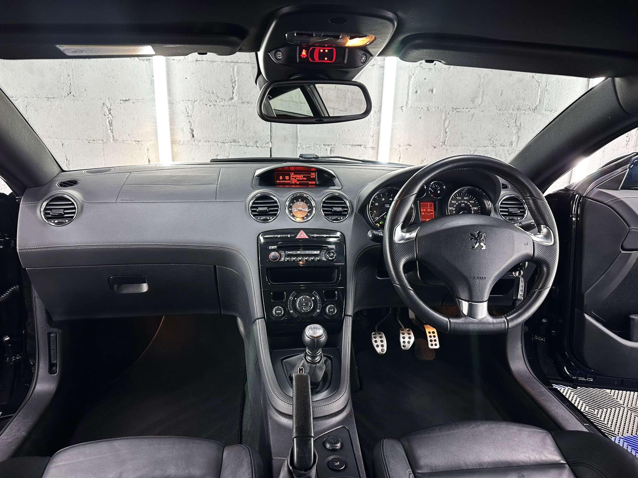 2011 PEUGEOT RCZ 2011 PEUGEOT RCZ