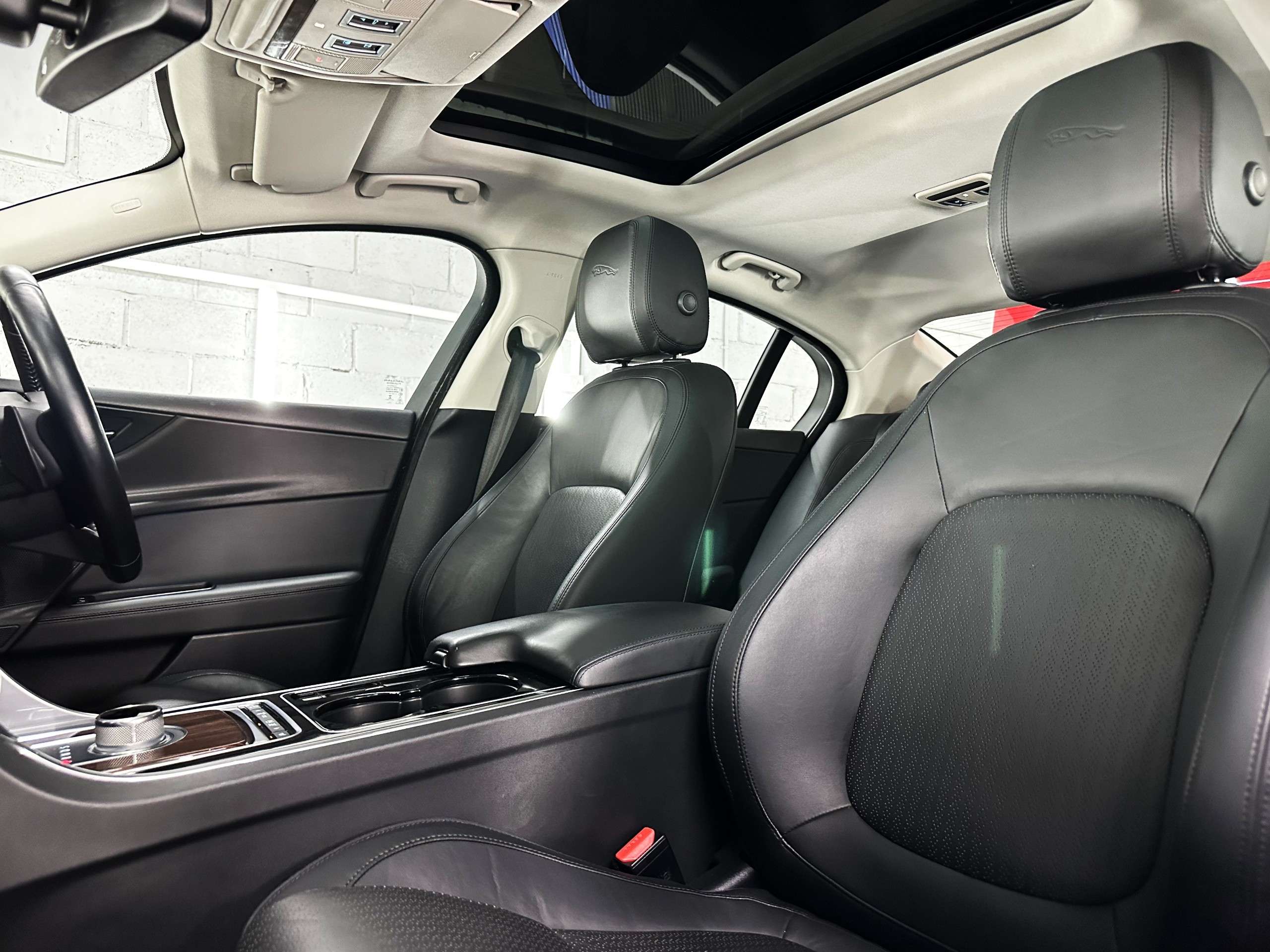 2015 JAGUAR XE 2015 JAGUAR XE