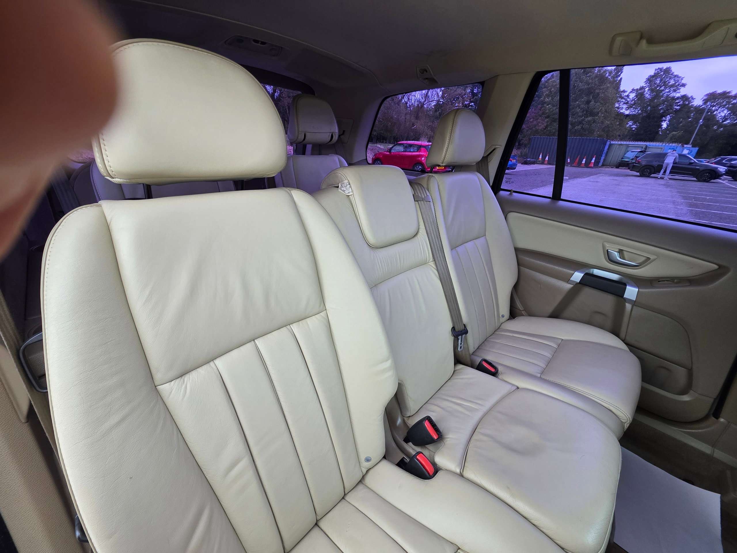 2011 VOLVO XC90 2011 VOLVO XC90