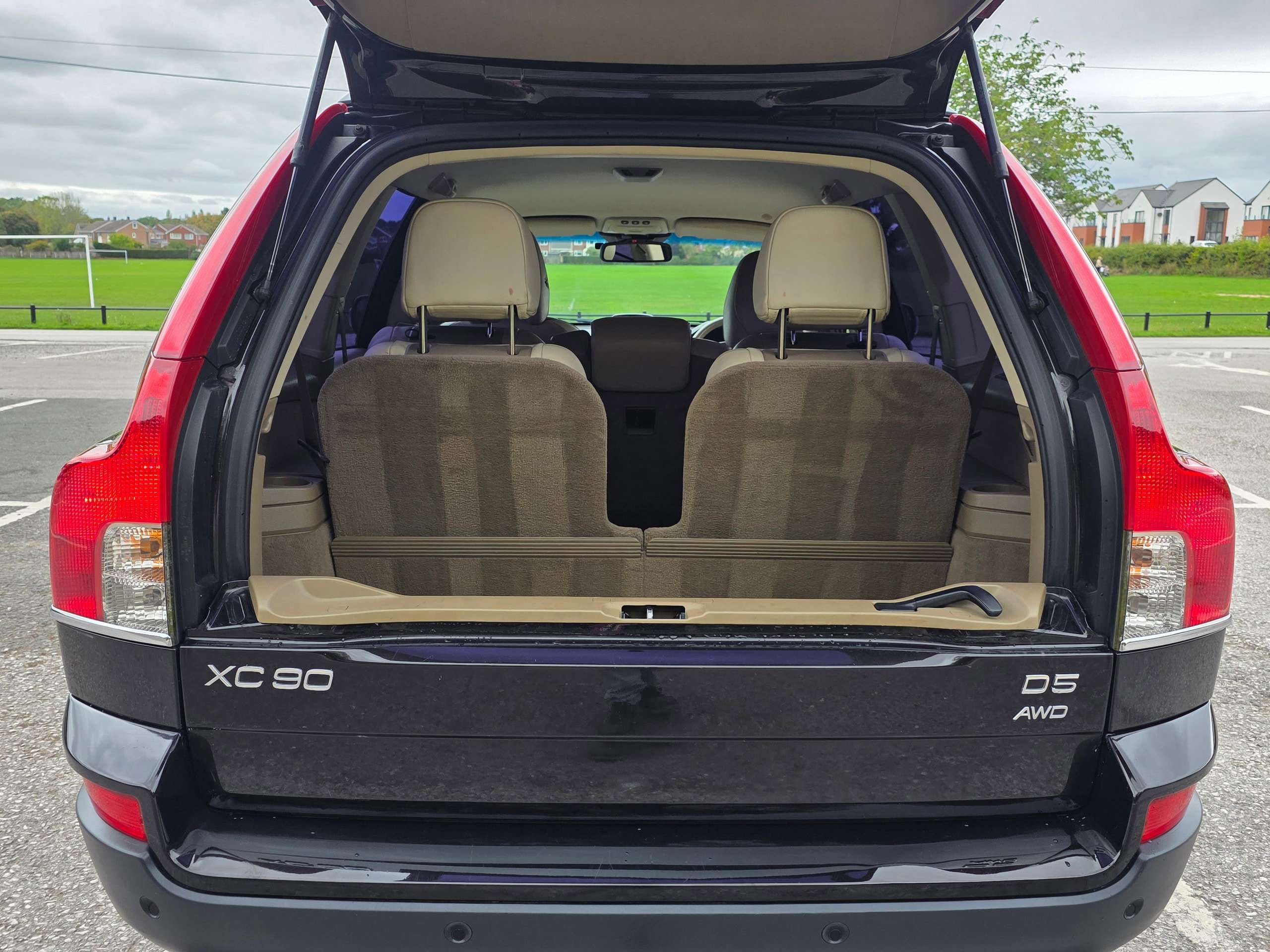 2011 VOLVO XC90 2011 VOLVO XC90