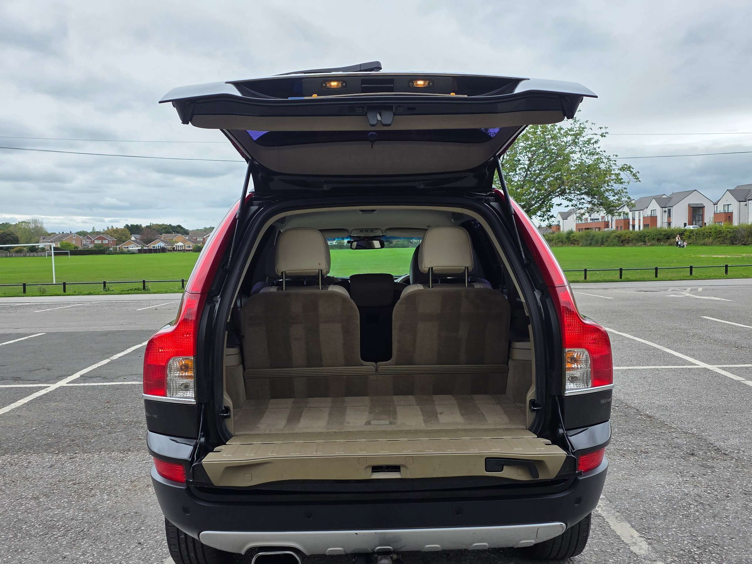 2011 VOLVO XC90 2011 VOLVO XC90