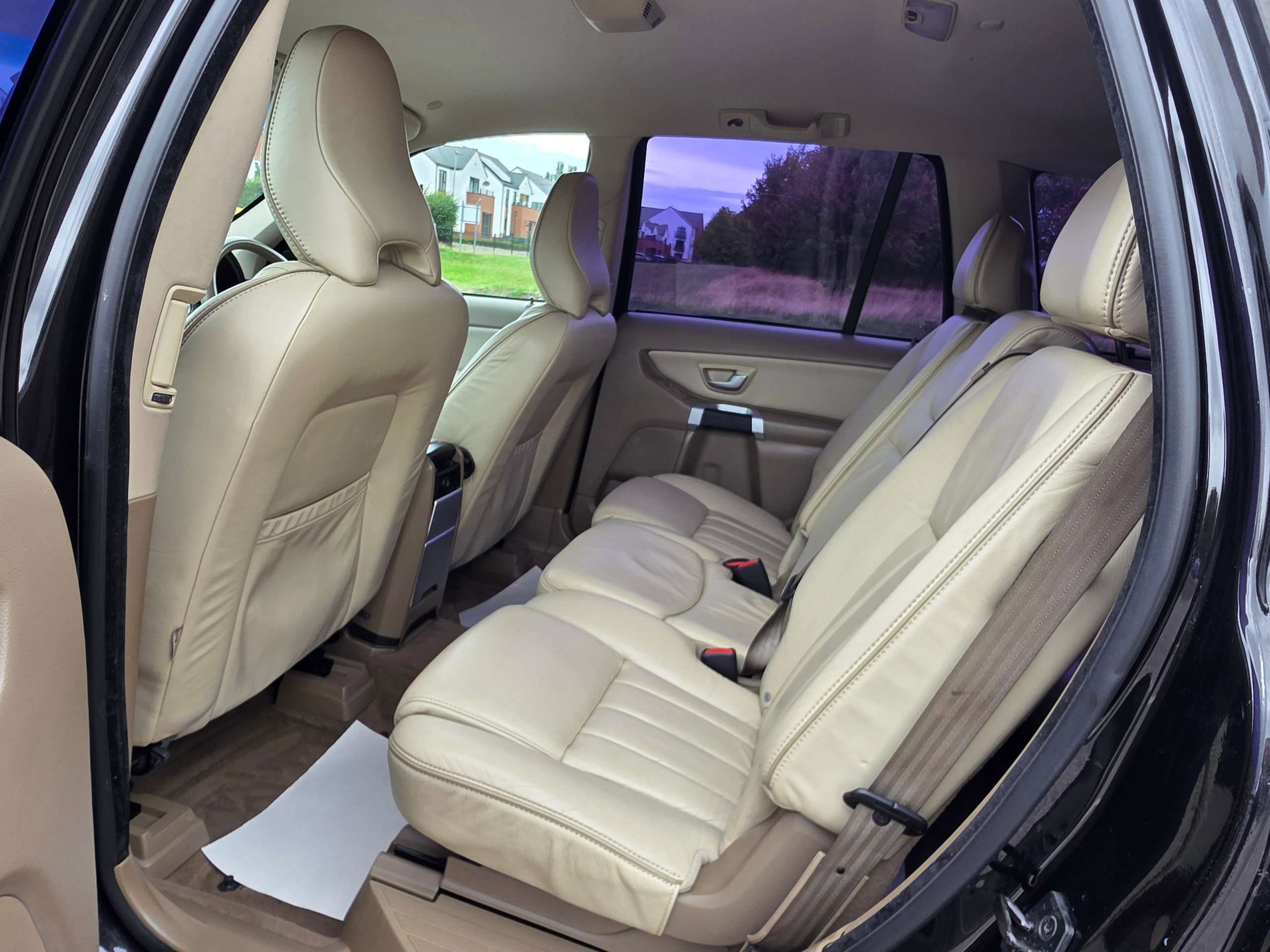 2011 VOLVO XC90 2011 VOLVO XC90