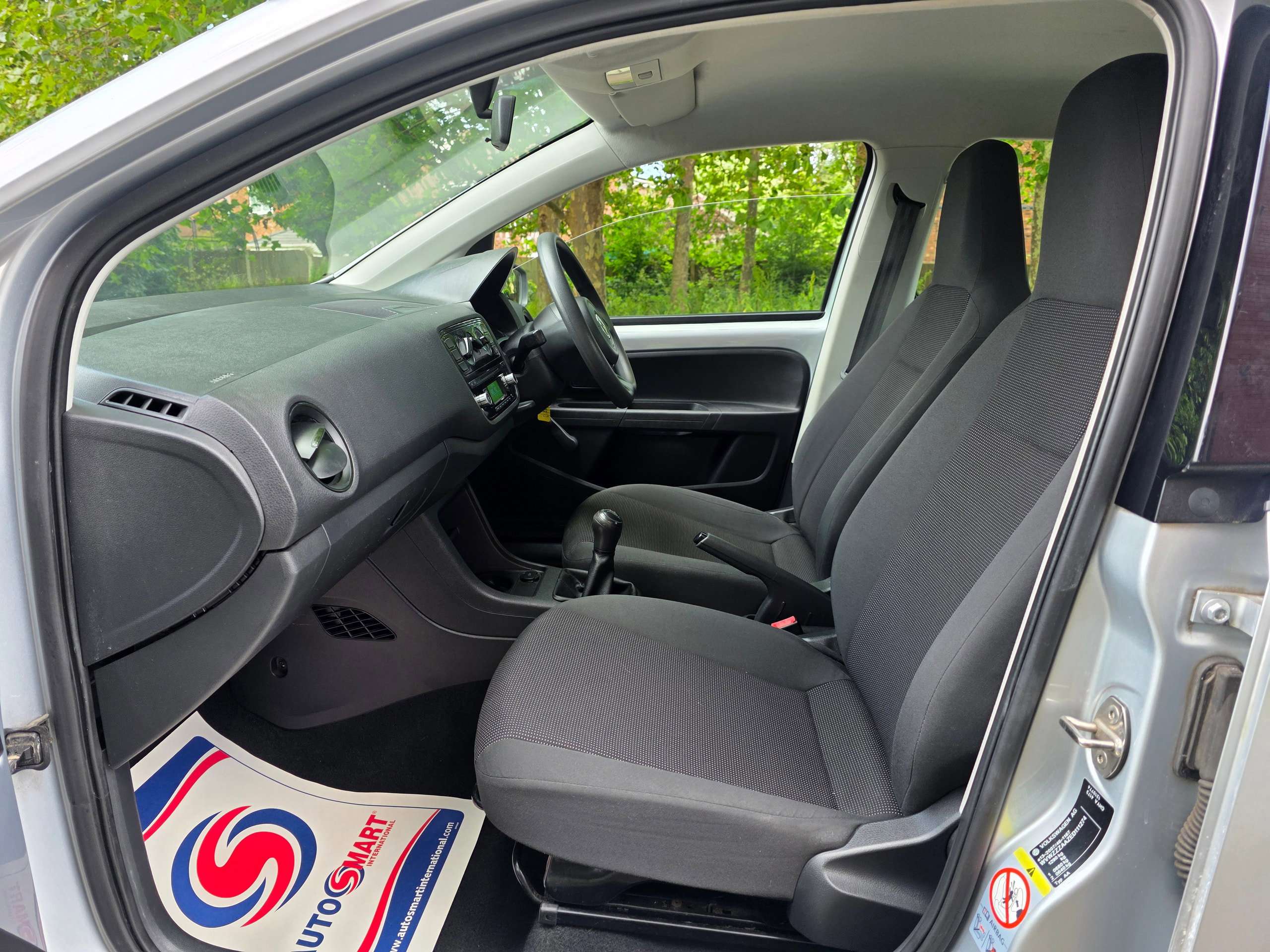 2015 VOLKSWAGEN UP! 2015 VOLKSWAGEN UP!