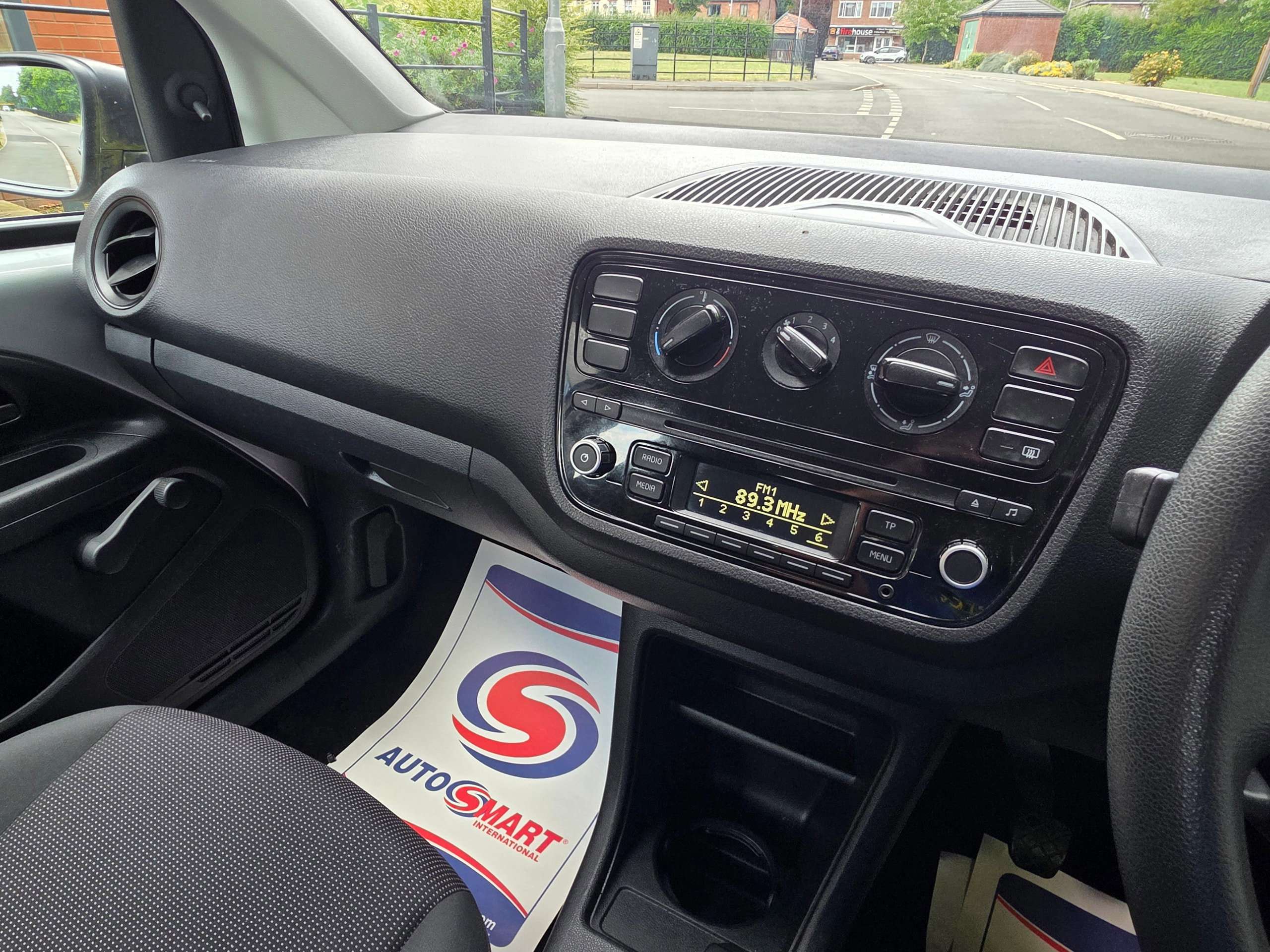 2015 VOLKSWAGEN UP! 2015 VOLKSWAGEN UP!