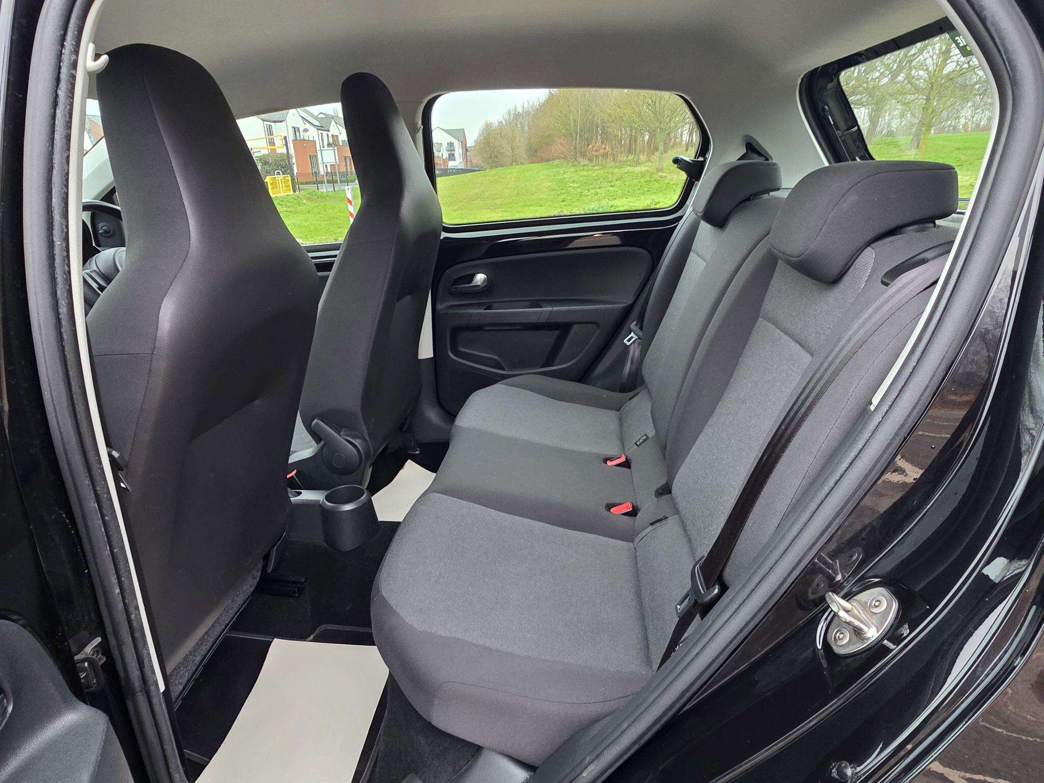 2015 VOLKSWAGEN UP! 2015 VOLKSWAGEN UP!