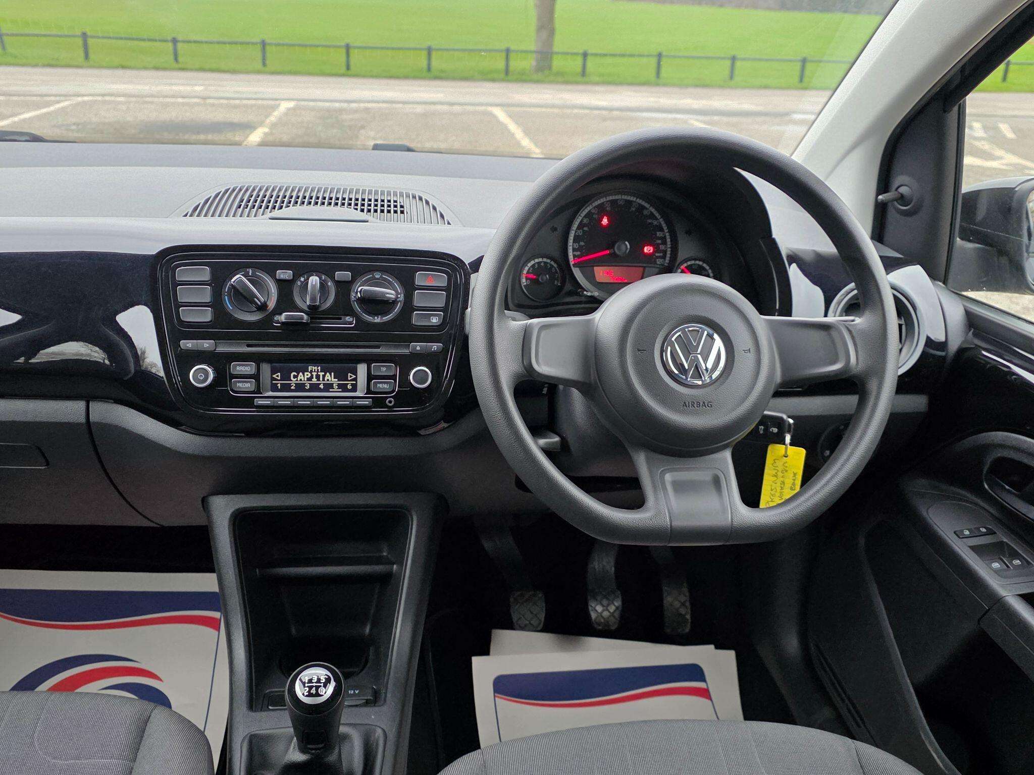 2015 VOLKSWAGEN UP! 2015 VOLKSWAGEN UP!