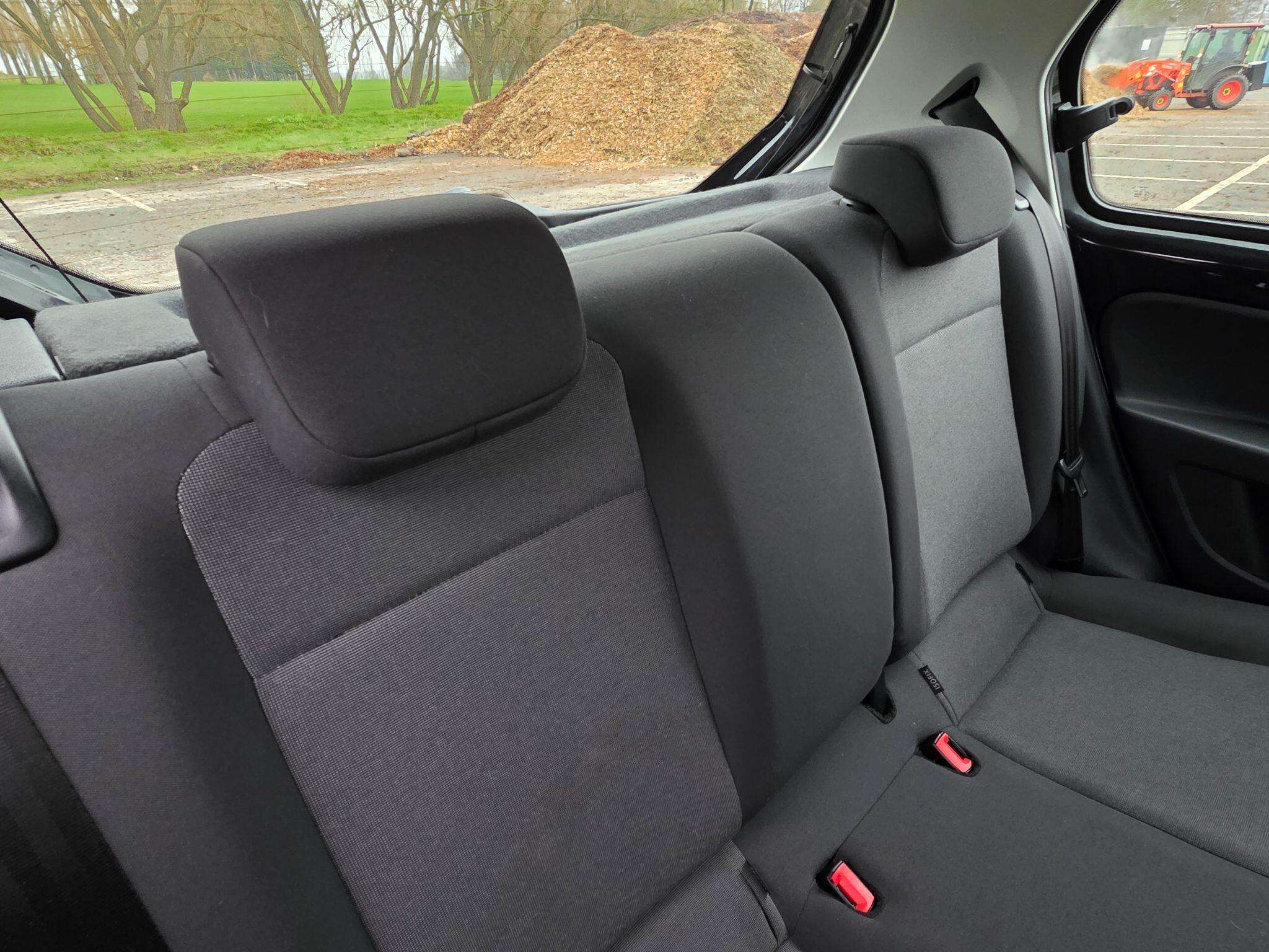 2015 VOLKSWAGEN UP! 2015 VOLKSWAGEN UP!