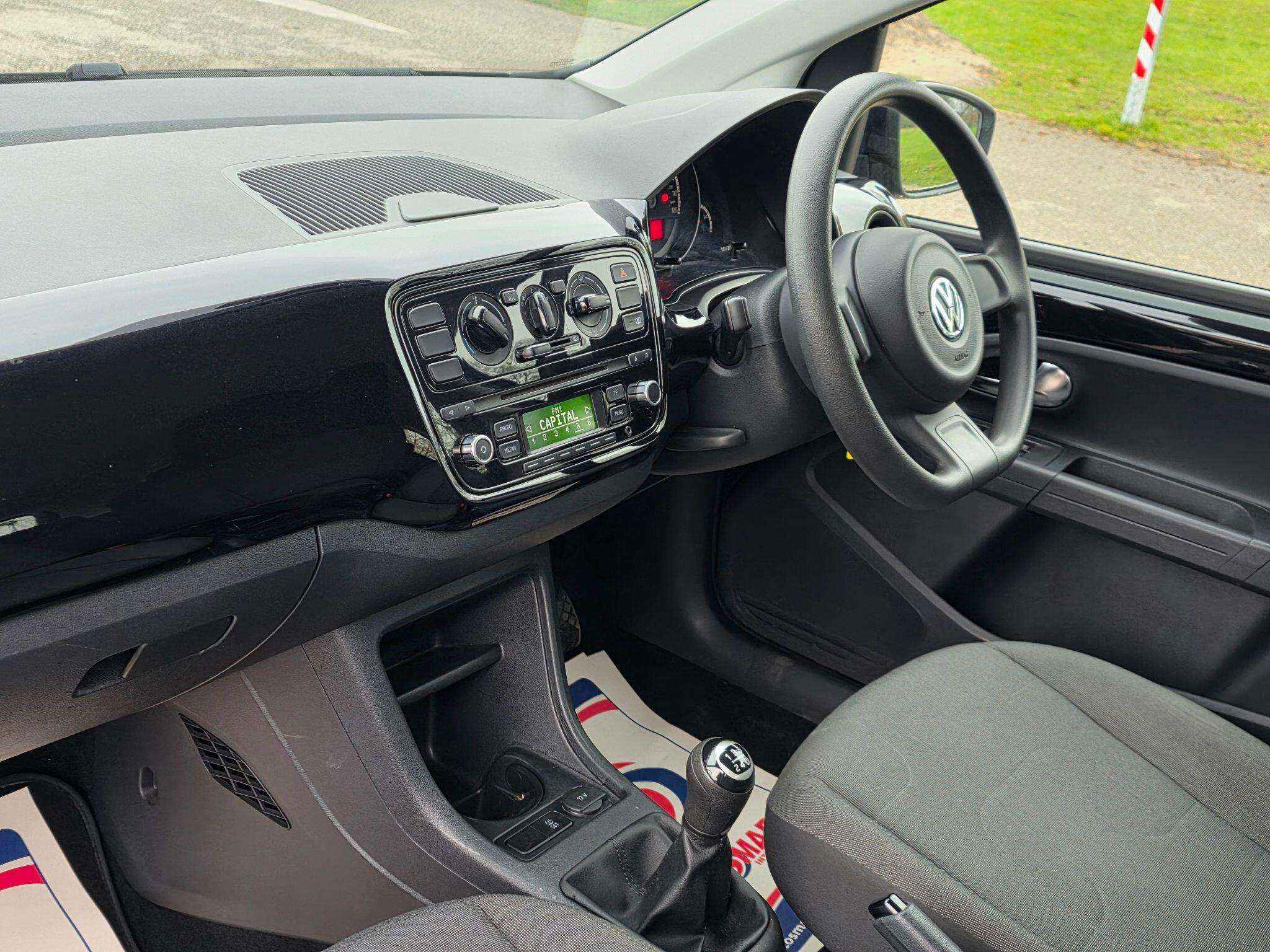 2015 VOLKSWAGEN UP! 2015 VOLKSWAGEN UP!