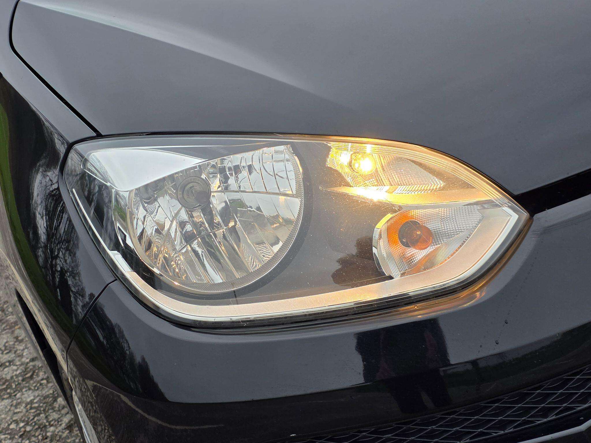 2015 VOLKSWAGEN UP! 2015 VOLKSWAGEN UP!