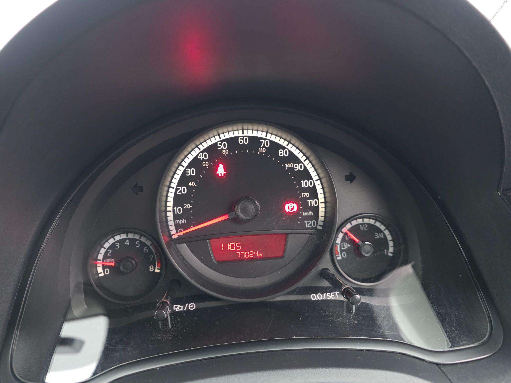 2015 VOLKSWAGEN UP! 2015 VOLKSWAGEN UP!