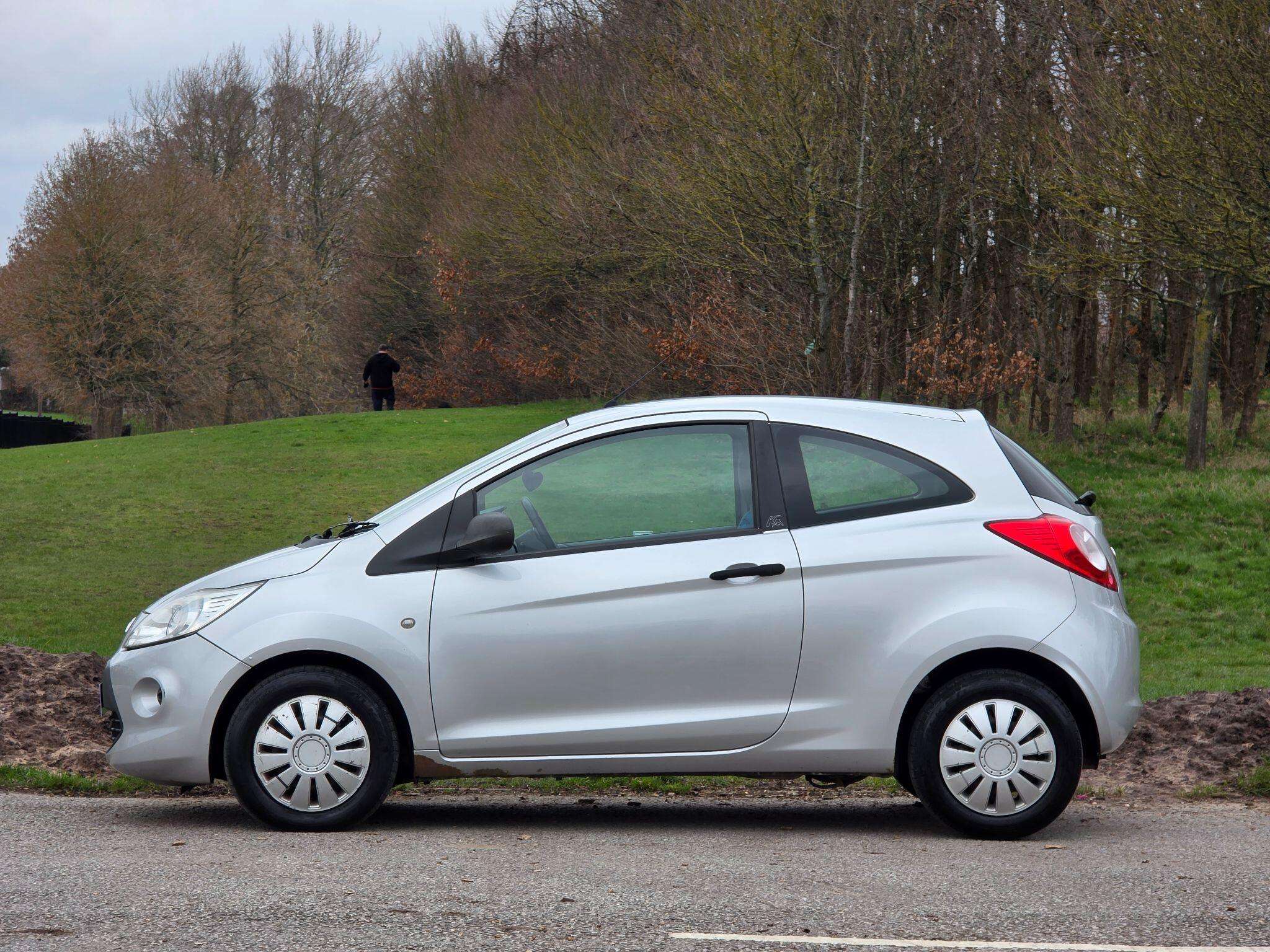 A 2009 FORD KA 1.2 Studio Euro 4 3dr A 2009 FORD KA 1.2 Studio Euro 4 3dr