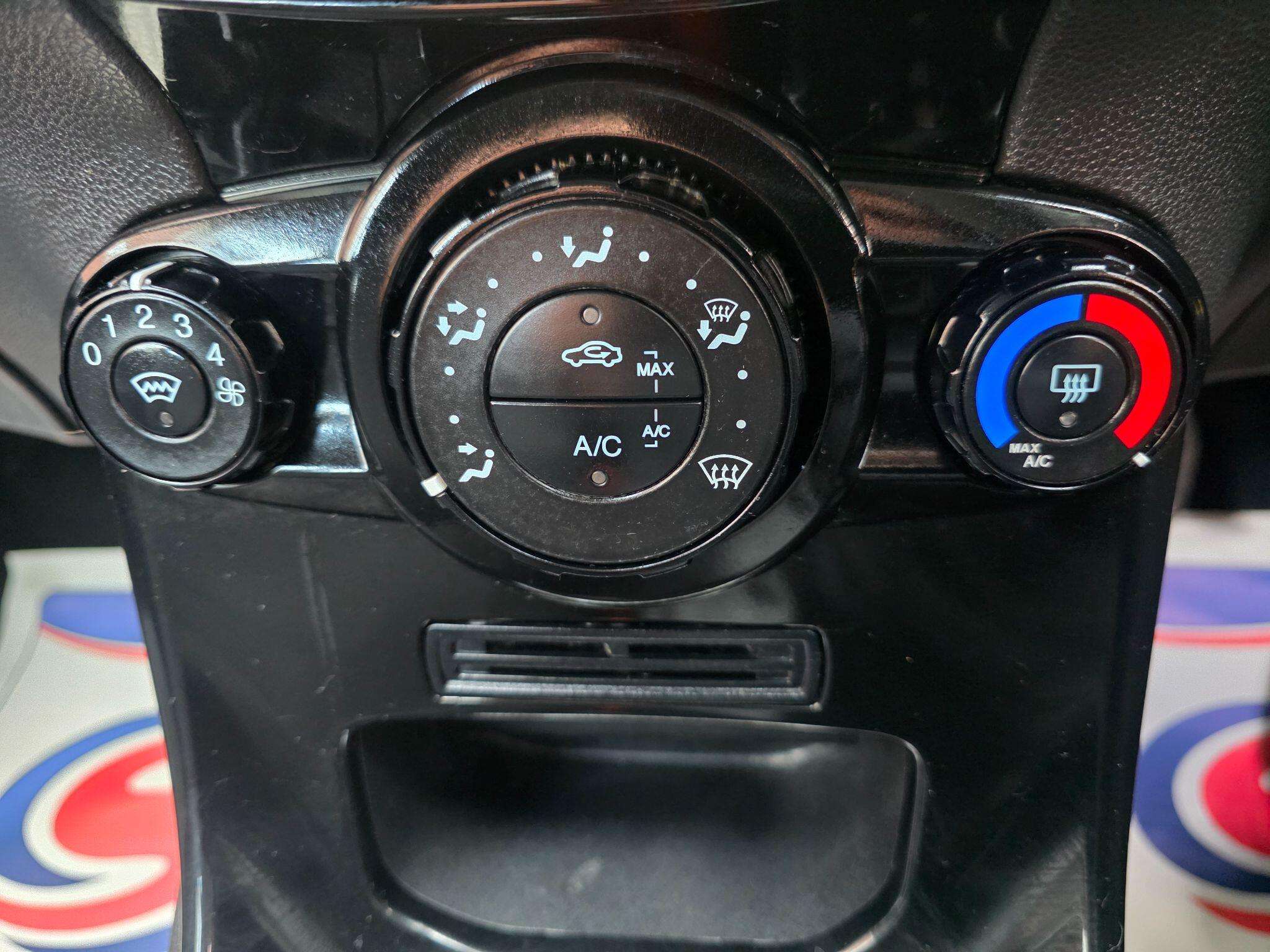 2013 FORD FIESTA 2013 FORD FIESTA