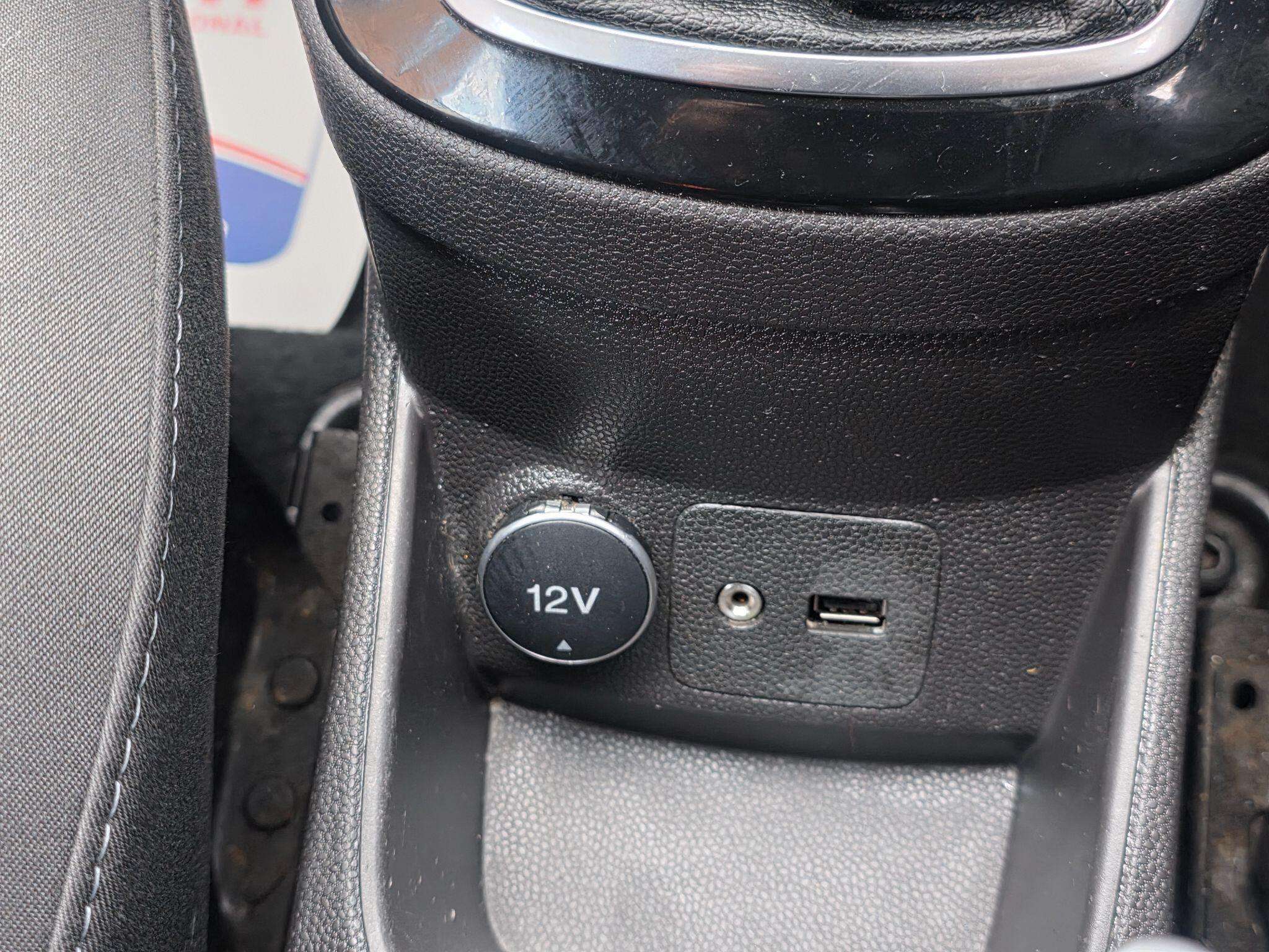 2013 FORD FIESTA 2013 FORD FIESTA