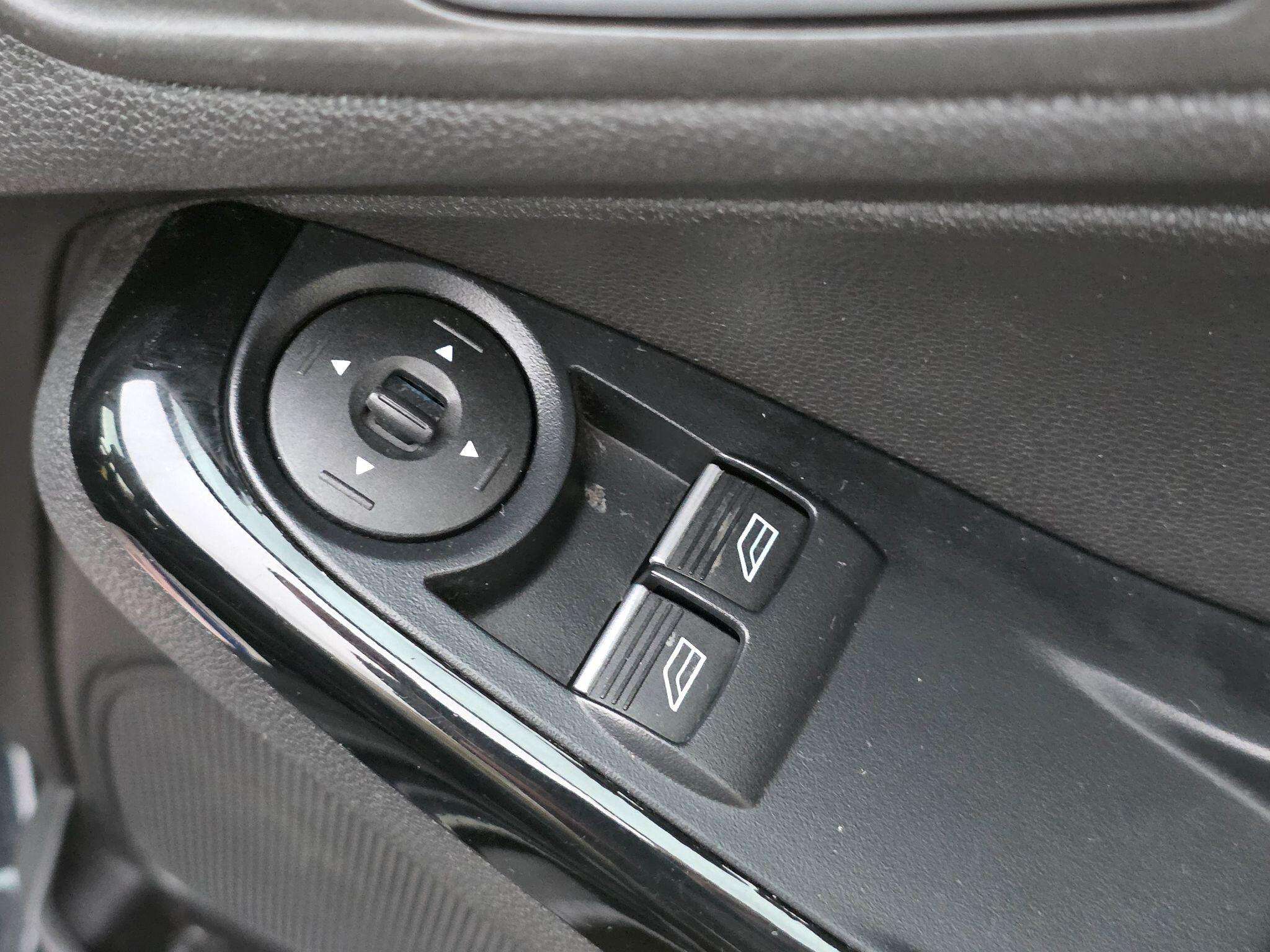 2015 FORD FIESTA 2015 FORD FIESTA