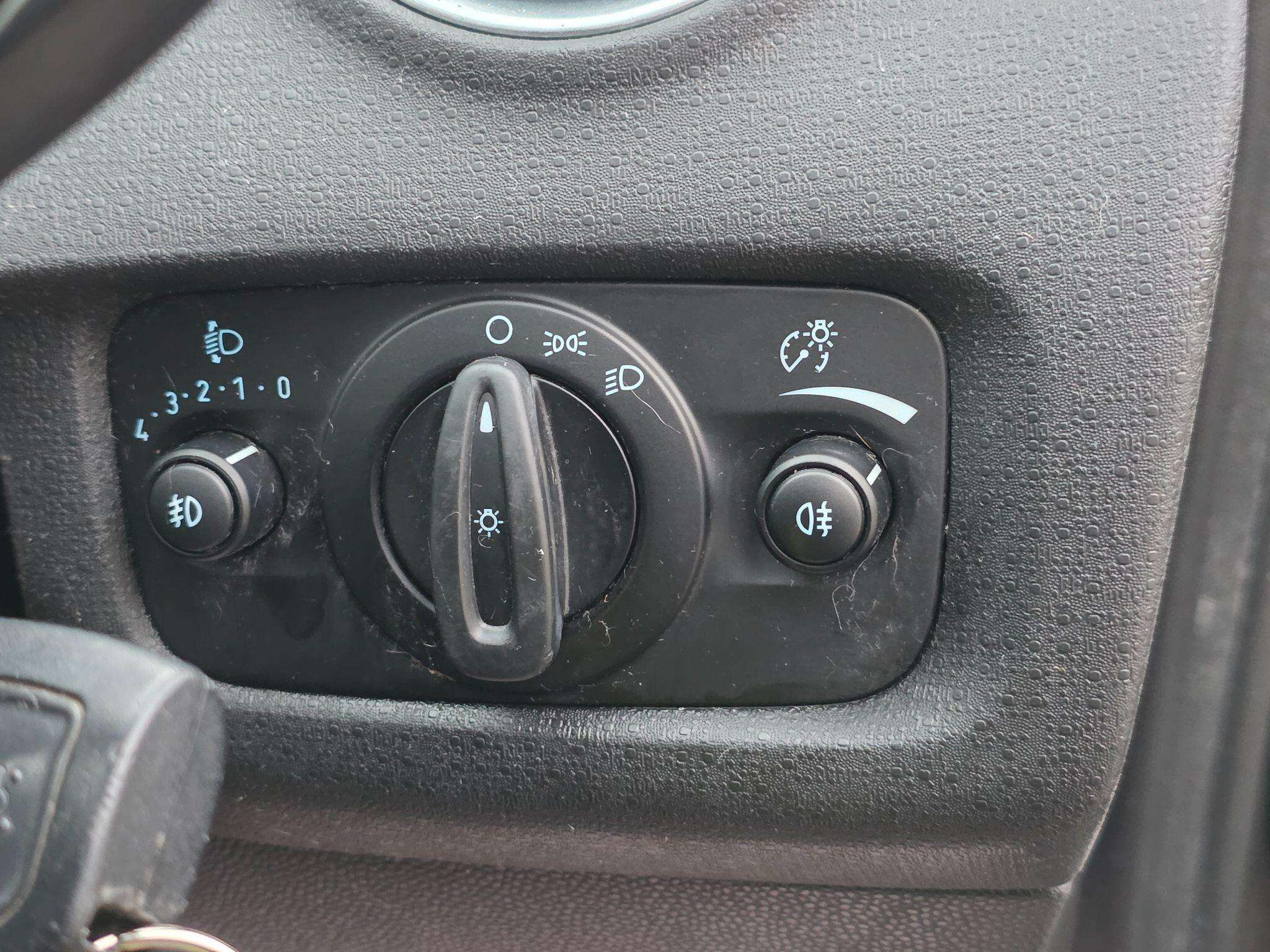 2015 FORD FIESTA 2015 FORD FIESTA