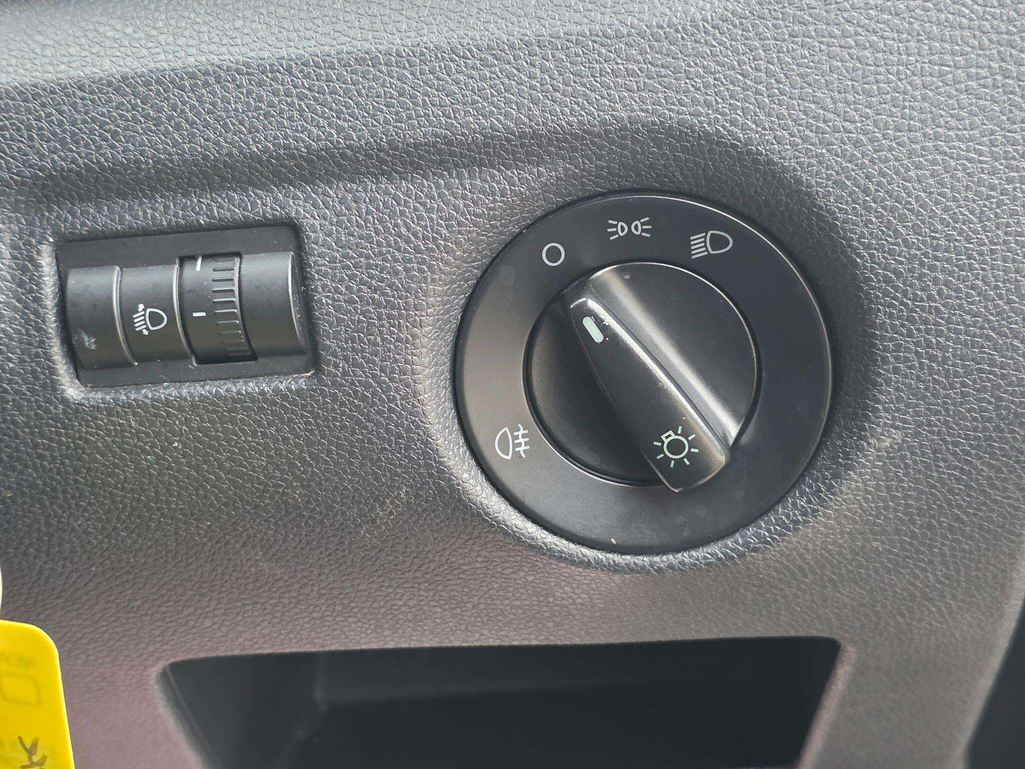 2013 SKODA FABIA 2013 SKODA FABIA