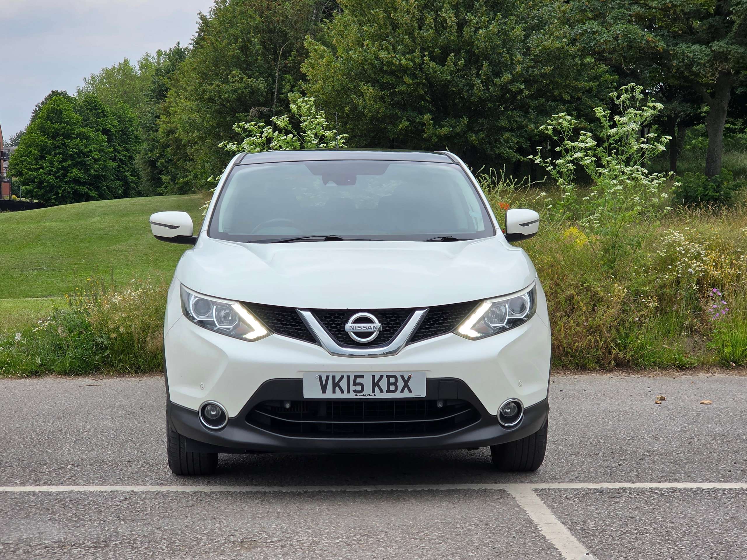 A 2015 NISSAN QASHQAI 1.5 dCi Acenta+ 2WD Euro 5 (s/s) 5dr A 2015 NISSAN QASHQAI 1.5 dCi Acenta+ 2WD Euro 5 (s/s) 5dr