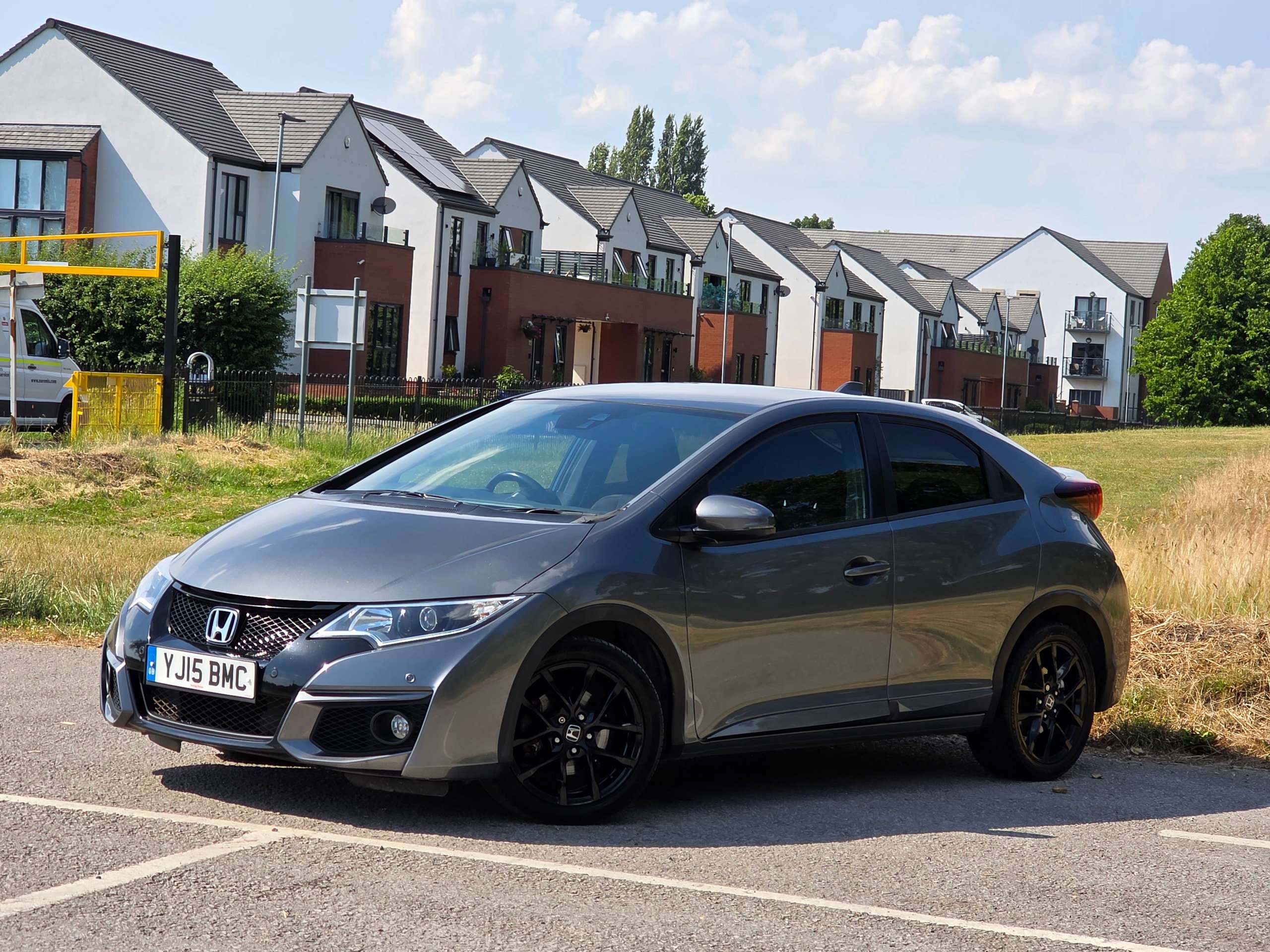 A 2015 HONDA CIVIC 1.6 i-DTEC Sport (Navi) Hatchback 5dr Diesel Manual Euro 5 (s/s) (120 ps) A 2015 HONDA CIVIC 1.6 i-DTEC Sport (Navi) Hatchback 5dr Diesel Manual Euro 5 (s/s) (120 ps)