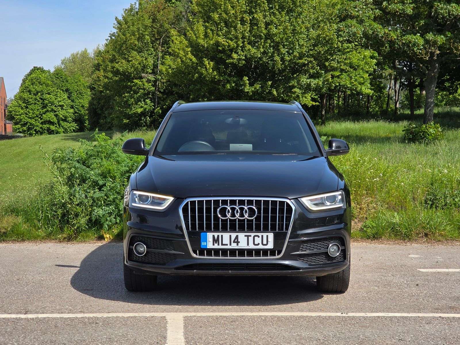 A 2014 AUDI Q3 2.0 TDI S line SUV 5dr Diesel Manual Euro 5 (s/s) (140 ps) A 2014 AUDI Q3 2.0 TDI S line SUV 5dr Diesel Manual Euro 5 (s/s) (140 ps)