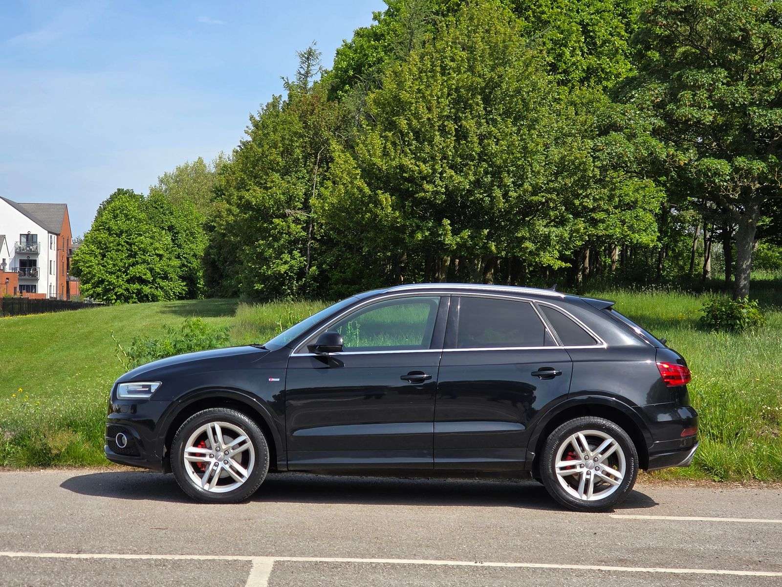 A 2014 AUDI Q3 2.0 TDI S line SUV 5dr Diesel Manual Euro 5 (s/s) (140 ps) A 2014 AUDI Q3 2.0 TDI S line SUV 5dr Diesel Manual Euro 5 (s/s) (140 ps)