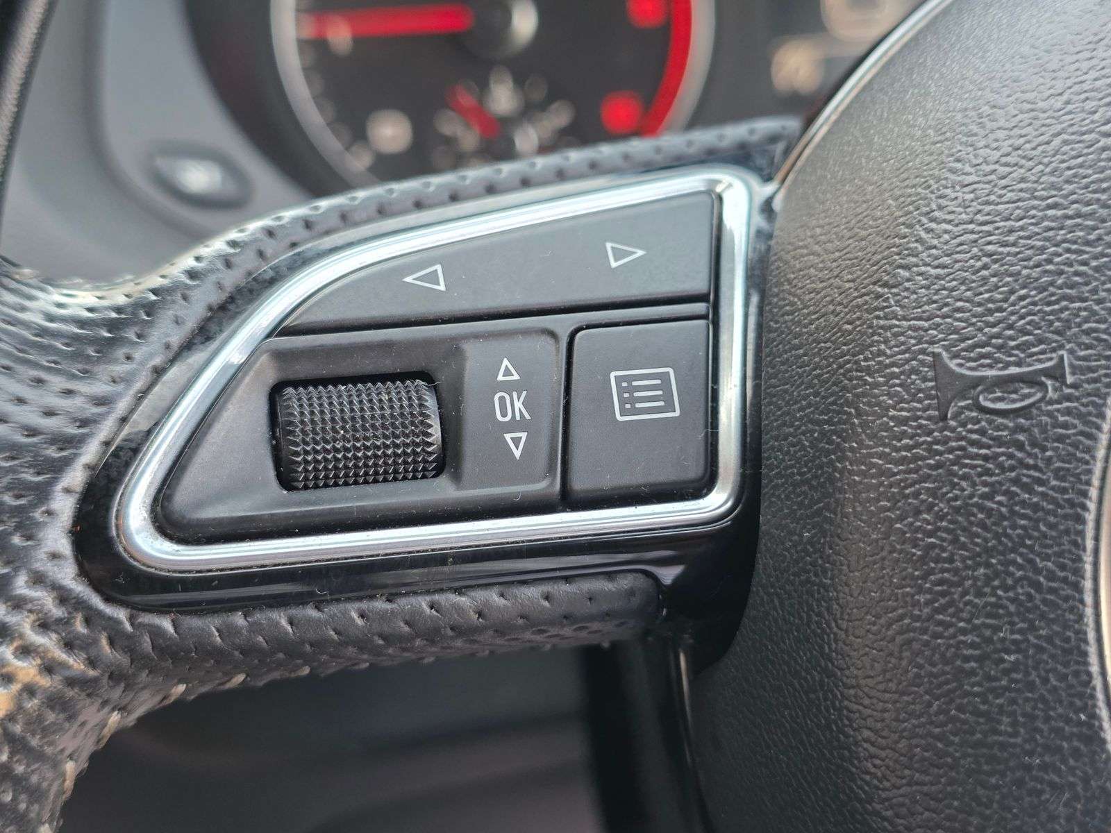 2014 AUDI Q3 2014 AUDI Q3