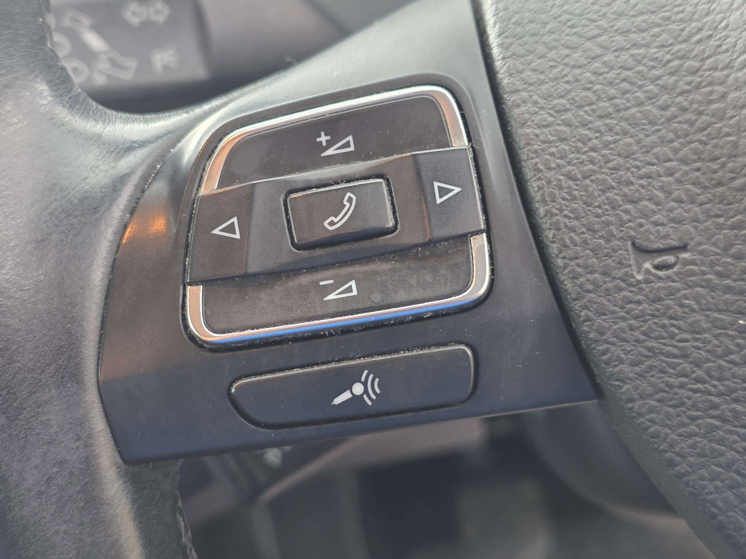 2013 VOLKSWAGEN PASSAT 2013 VOLKSWAGEN PASSAT