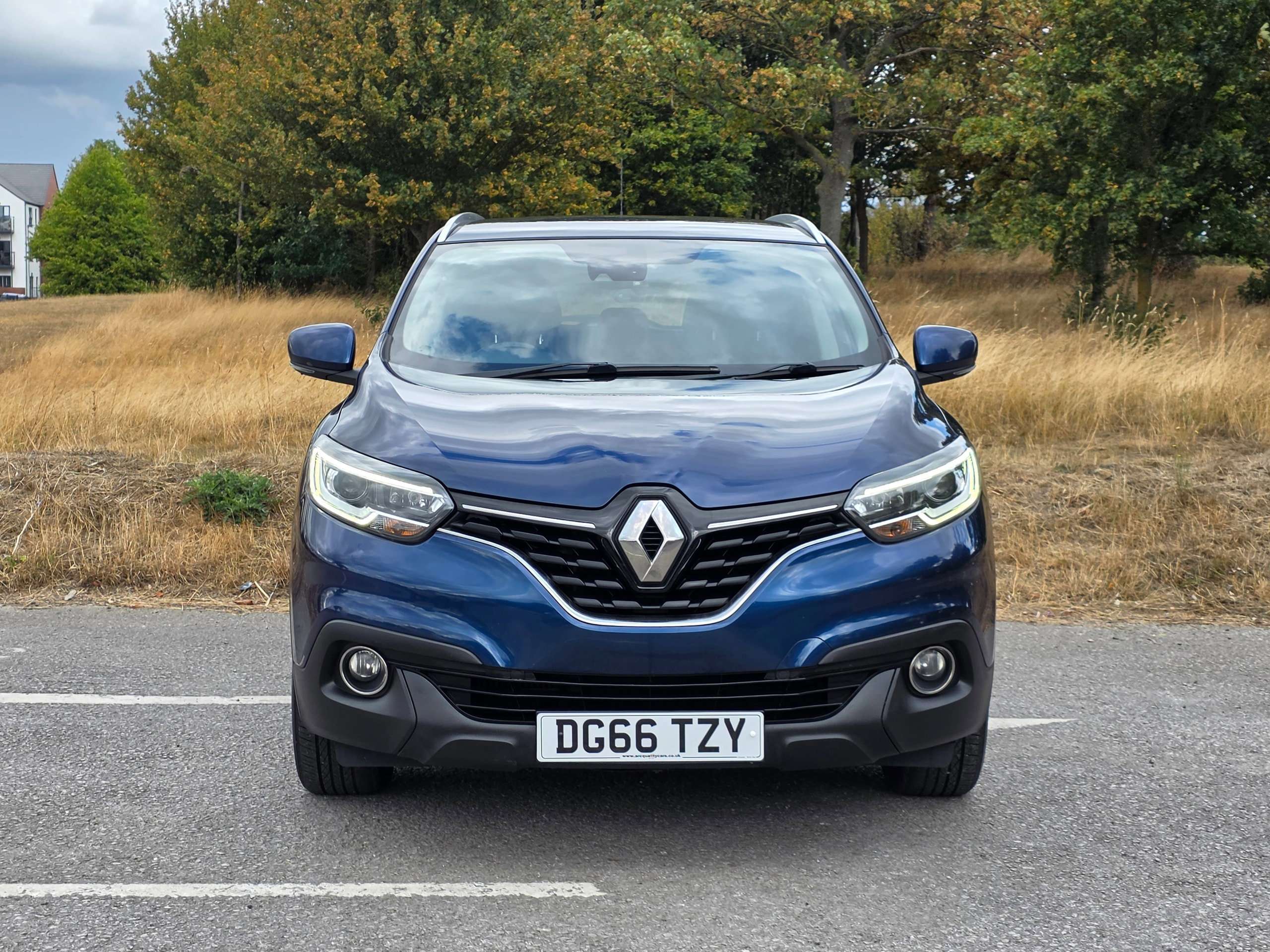 A 2016 RENAULT KADJAR 1.5 dCi Dynamique Nav SUV 5dr Diesel Manual Euro 6 (s/s) (110 ps) A 2016 RENAULT KADJAR 1.5 dCi Dynamique Nav SUV 5dr Diesel Manual Euro 6 (s/s) (110 ps)