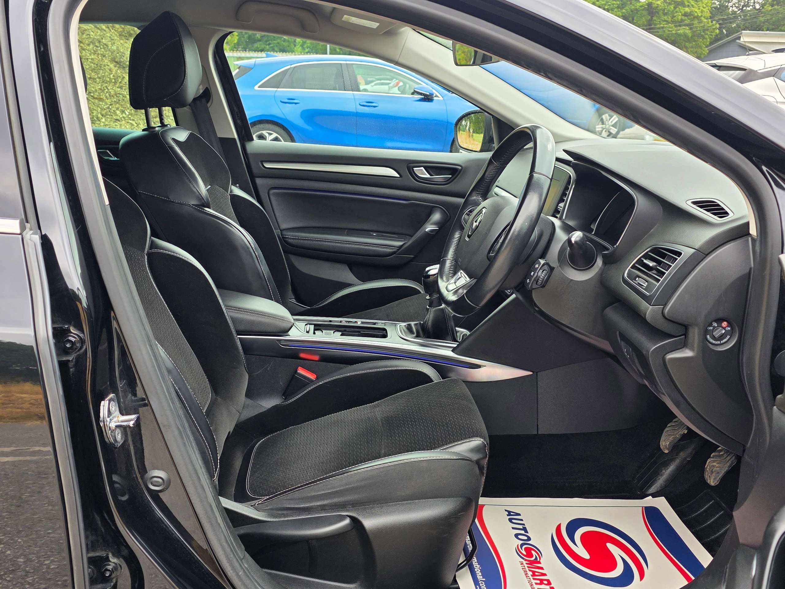 2017 RENAULT MEGANE 2017 RENAULT MEGANE