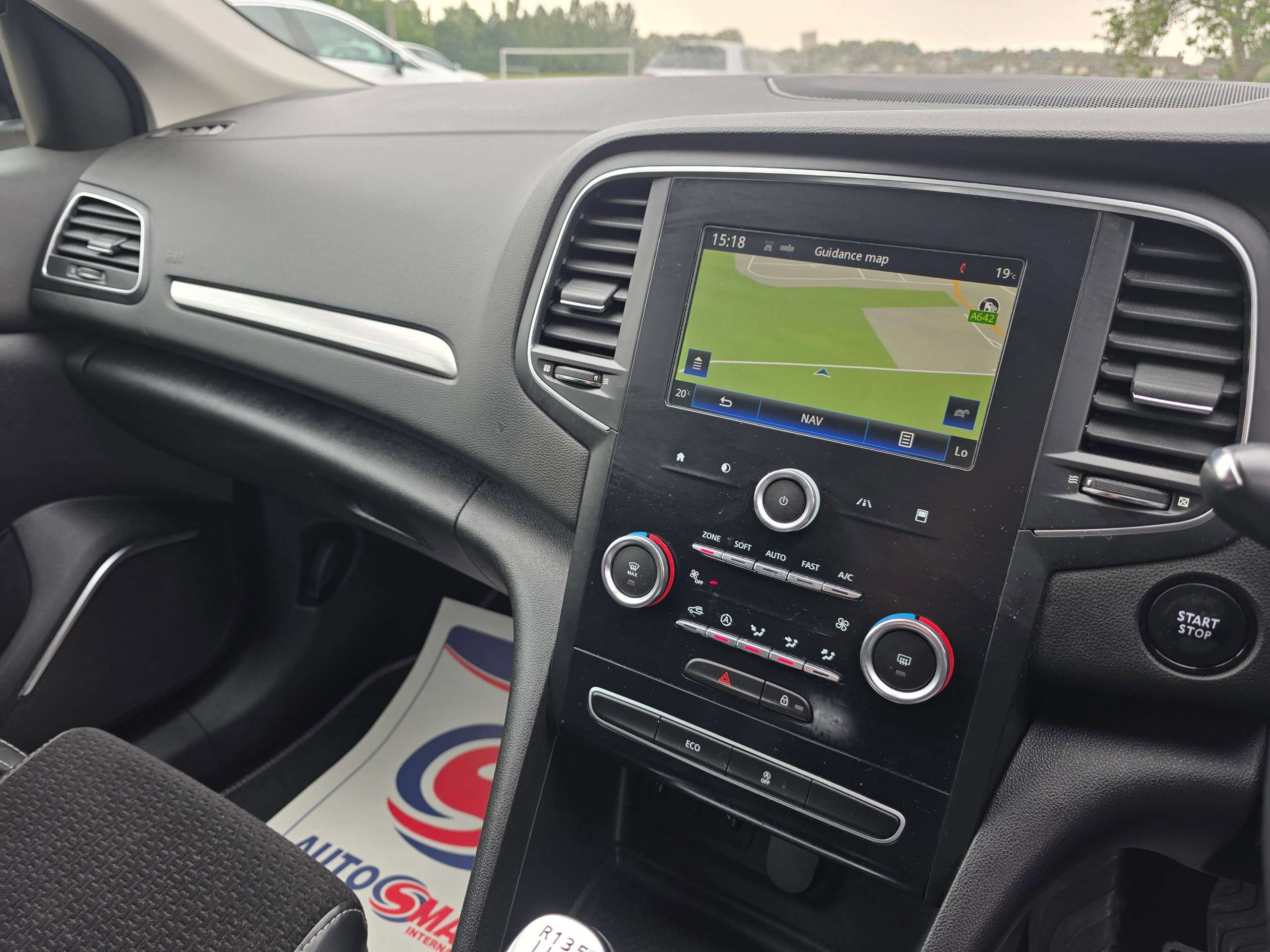 2017 RENAULT MEGANE 2017 RENAULT MEGANE