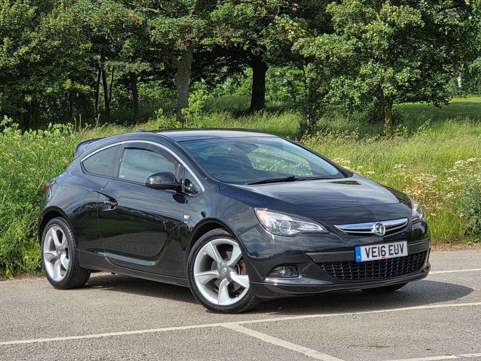 A 2016 VAUXHALL ASTRA GTC 1.6 CDTi ecoFLEX SRi Coupe 3dr Diesel Manual Euro 6 (s/s) (136 ps) A 2016 VAUXHALL ASTRA GTC 1.6 CDTi ecoFLEX SRi Coupe 3dr Diesel Manual Euro 6 (s/s) (136 ps)