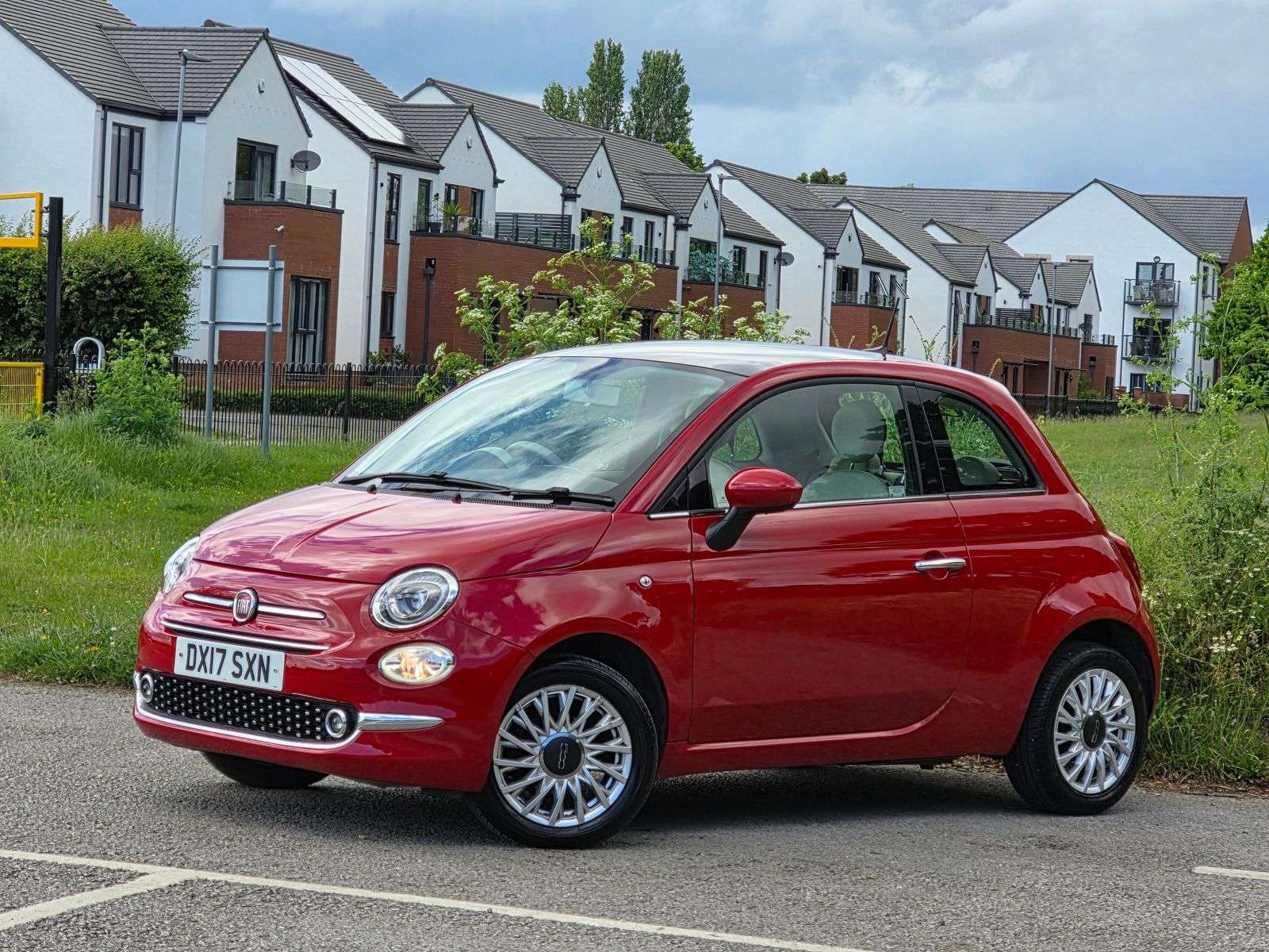 A 2017 FIAT 500 1.2 Lounge Hatchback 3dr Petrol Manual Euro 6 (s/s) (69 bhp) A 2017 FIAT 500 1.2 Lounge Hatchback 3dr Petrol Manual Euro 6 (s/s) (69 bhp)