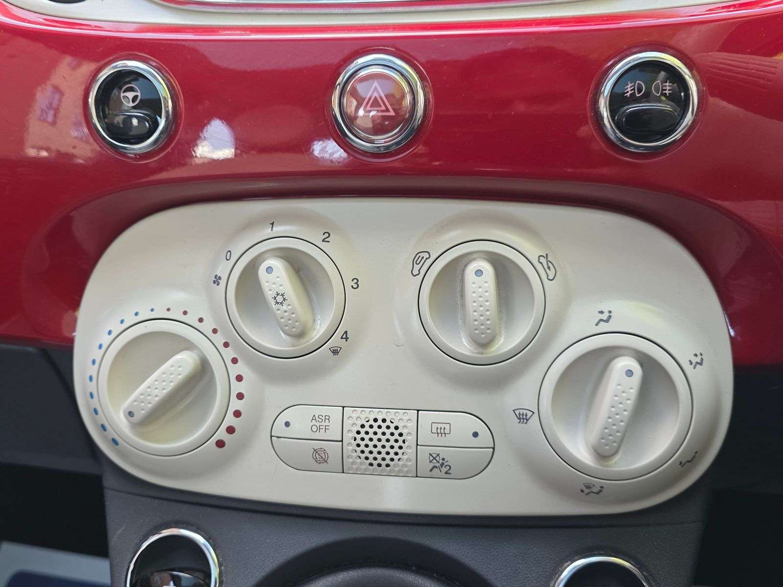 2017 FIAT 500 2017 FIAT 500