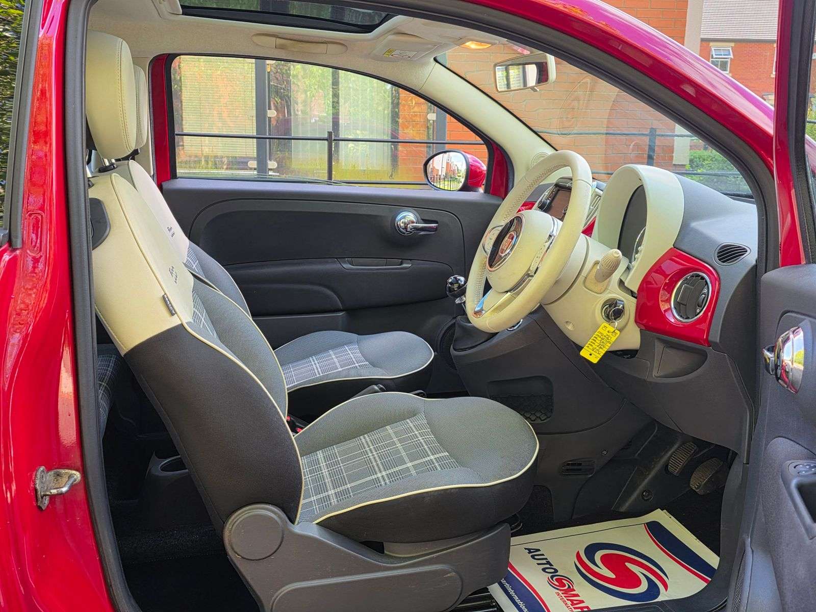2017 FIAT 500 2017 FIAT 500