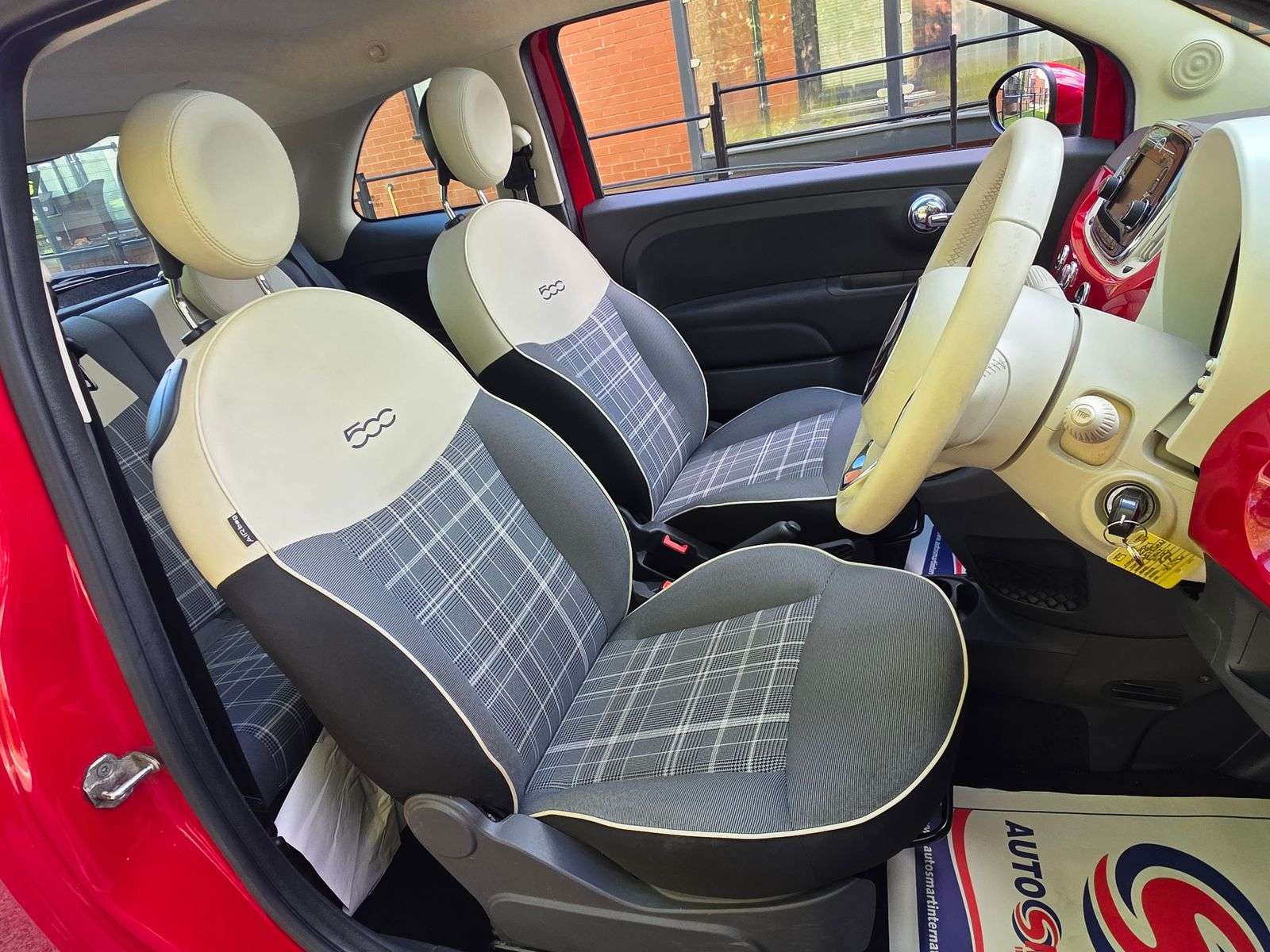 2017 FIAT 500 2017 FIAT 500