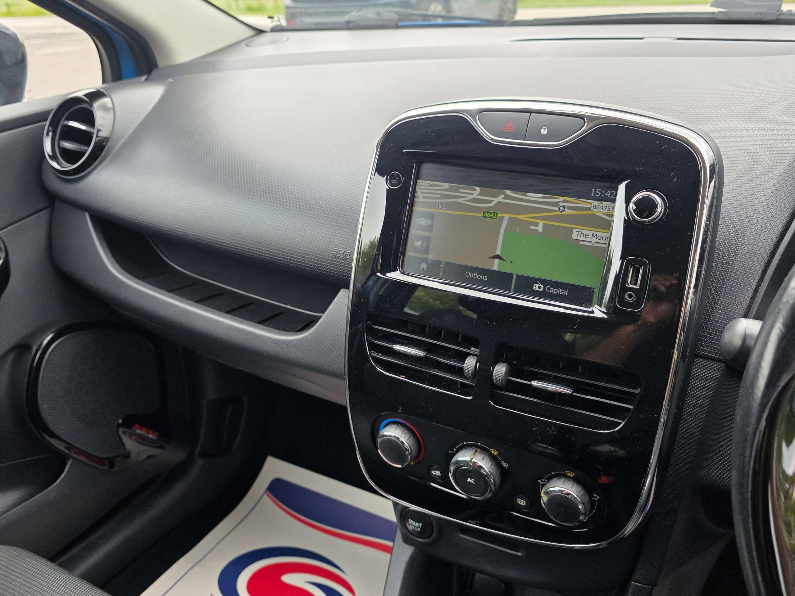 2014 RENAULT CLIO 2014 RENAULT CLIO