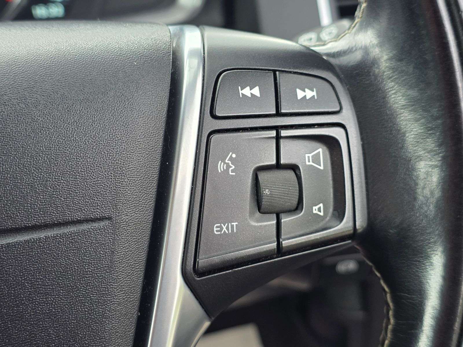 2015 VOLVO XC60 2015 VOLVO XC60
