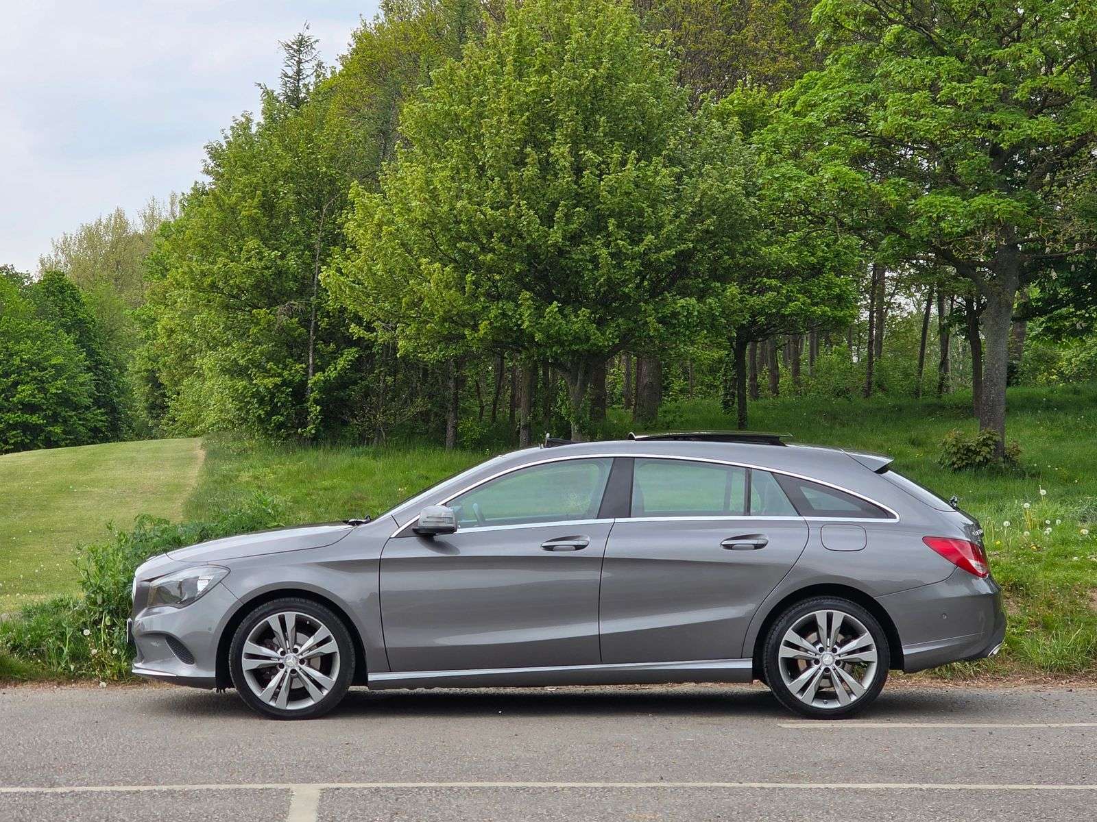 A 2016 MERCEDES-BENZ CLA 2.1 CLA200d Sport Shooting Brake Euro 6 (s/s) 5dr A 2016 MERCEDES-BENZ CLA 2.1 CLA200d Sport Shooting Brake Euro 6 (s/s) 5dr