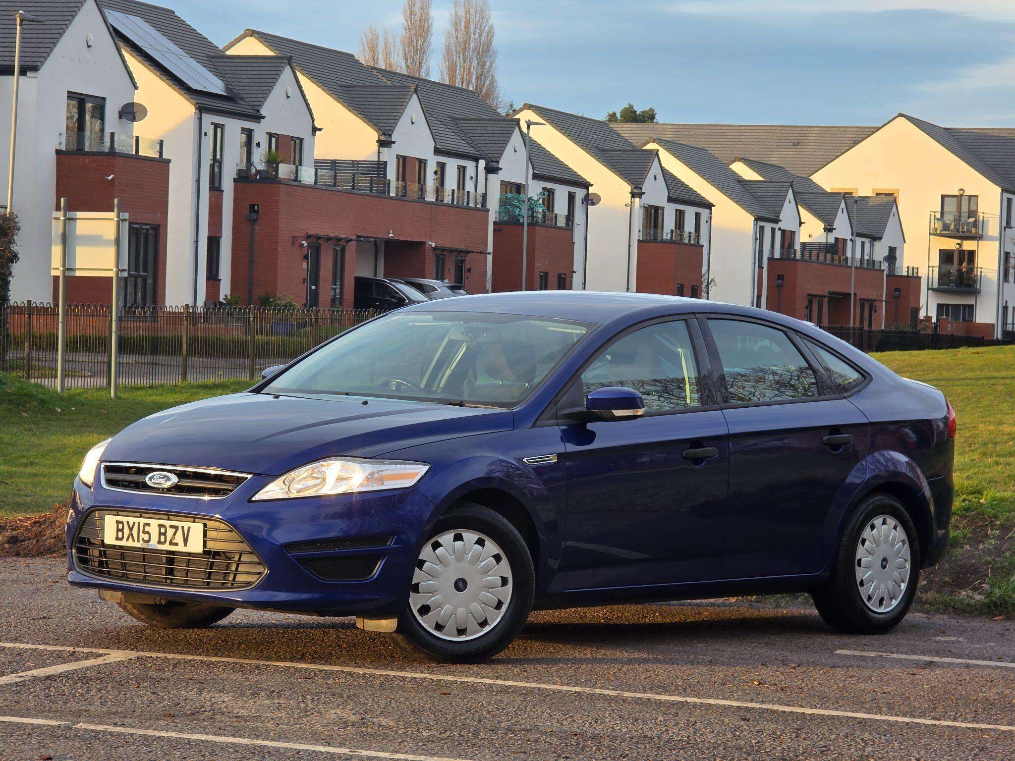 A 2015 FORD MONDEO 1.6 TDCi ECOnetic Edge Euro 5 (s/s) 5dr A 2015 FORD MONDEO 1.6 TDCi ECOnetic Edge Euro 5 (s/s) 5dr