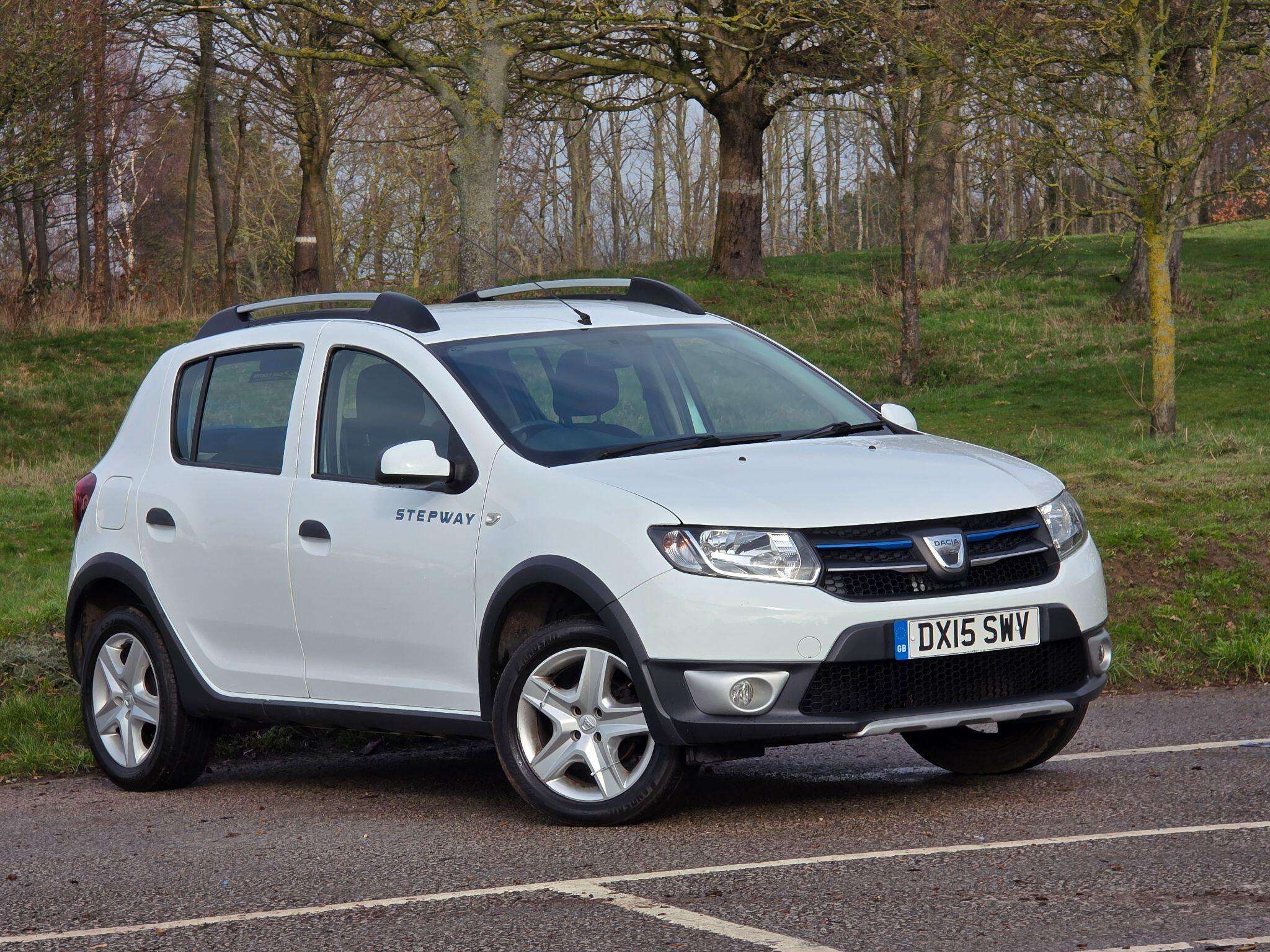 A 2015 DACIA SANDERO STEPWAY 0.9 TCe Laureate Euro 5 5dr A 2015 DACIA SANDERO STEPWAY 0.9 TCe Laureate Euro 5 5dr