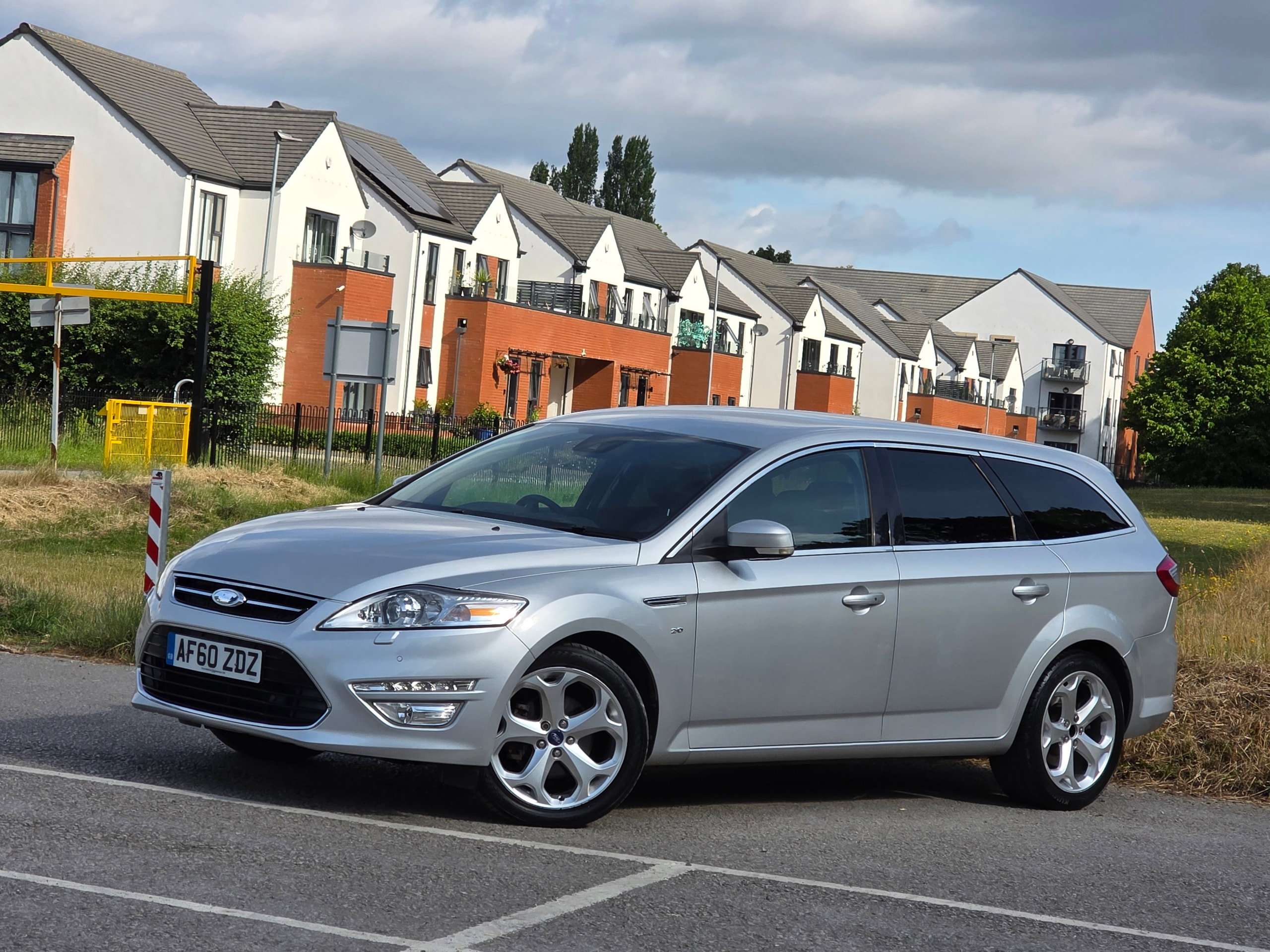 A 2010 FORD MONDEO Ford Mondeo 2.0 tdci Titanium-x estate A 2010 FORD MONDEO Ford Mondeo 2.0 tdci Titanium-x estate