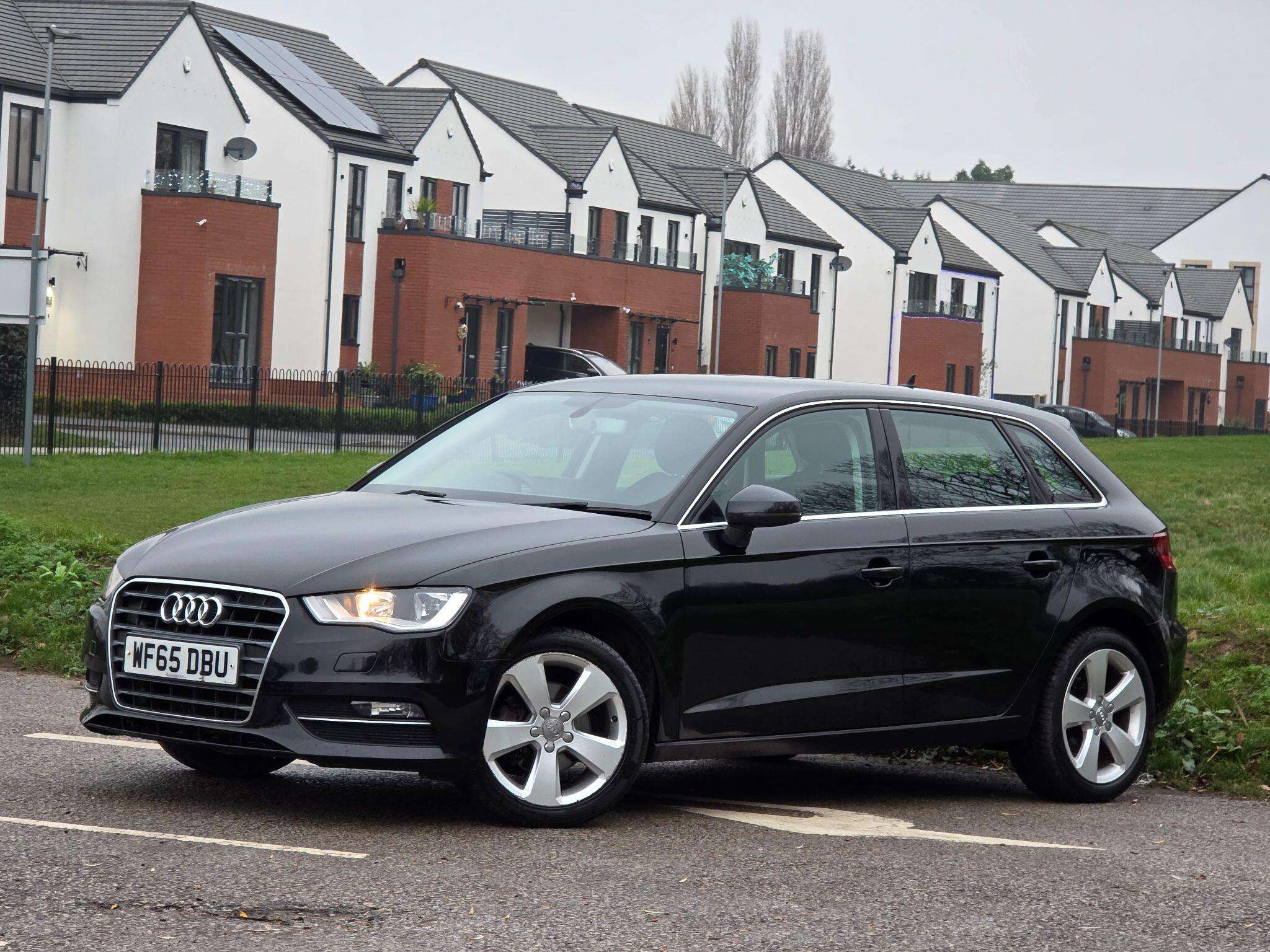 A 2015 AUDI A3 1.6 TDI Sport Sportback Euro 6 (s/s) 5dr (Nav) A 2015 AUDI A3 1.6 TDI Sport Sportback Euro 6 (s/s) 5dr (Nav)
