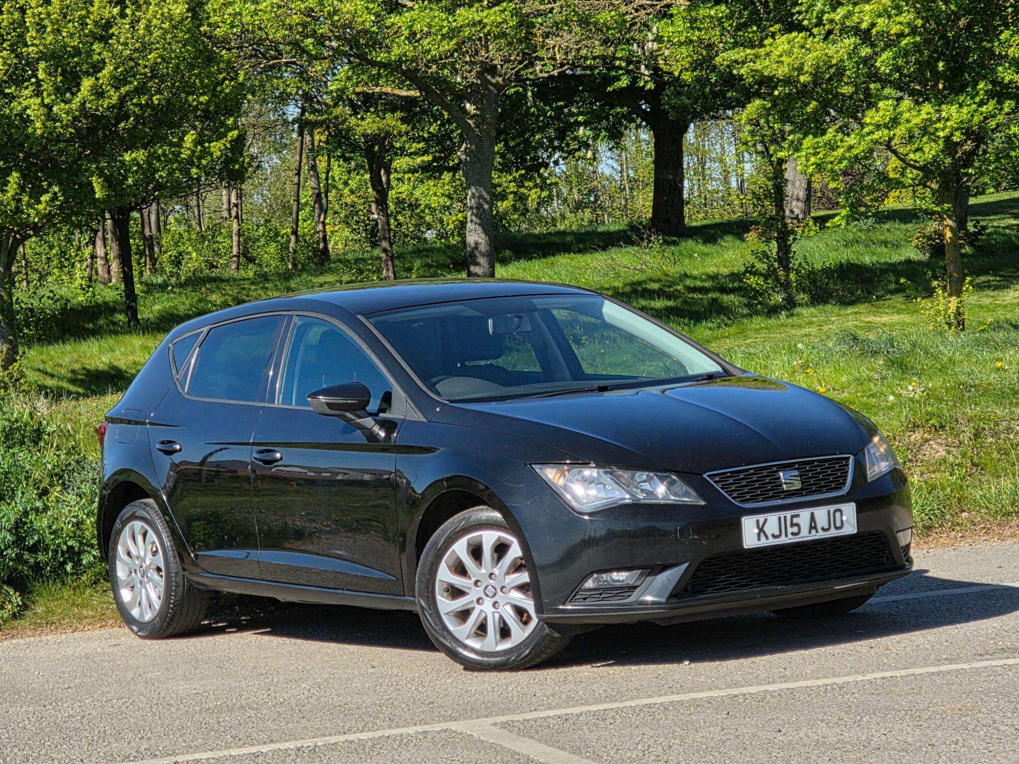 A 2015 SEAT LEON 1.6 TDI Ecomotive CR SE Euro 5 (s/s) 5dr A 2015 SEAT LEON 1.6 TDI Ecomotive CR SE Euro 5 (s/s) 5dr