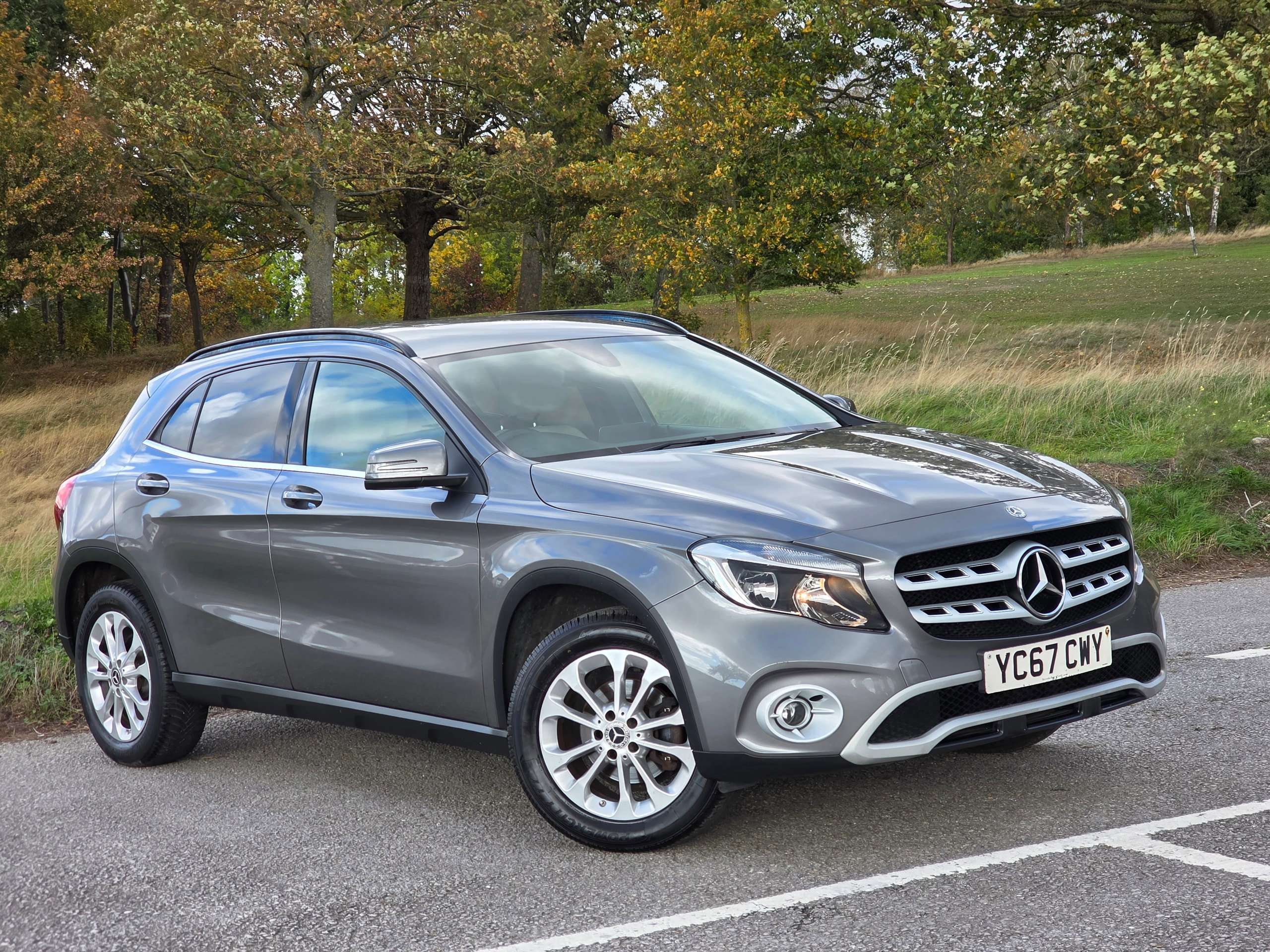A 2017 MERCEDES-BENZ GLA 1.6 GLA200 SE SUV 5dr Petrol 7G-DCT Euro 6 (s/s) (156 ps) A 2017 MERCEDES-BENZ GLA 1.6 GLA200 SE SUV 5dr Petrol 7G-DCT Euro 6 (s/s) (156 ps)